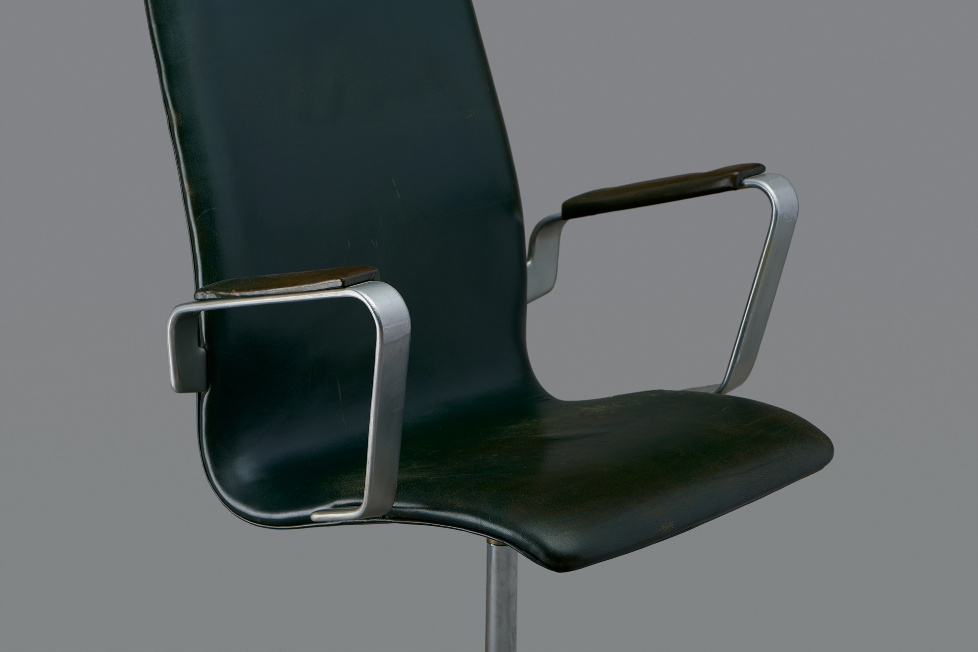 'Oxford' Armchair image 3