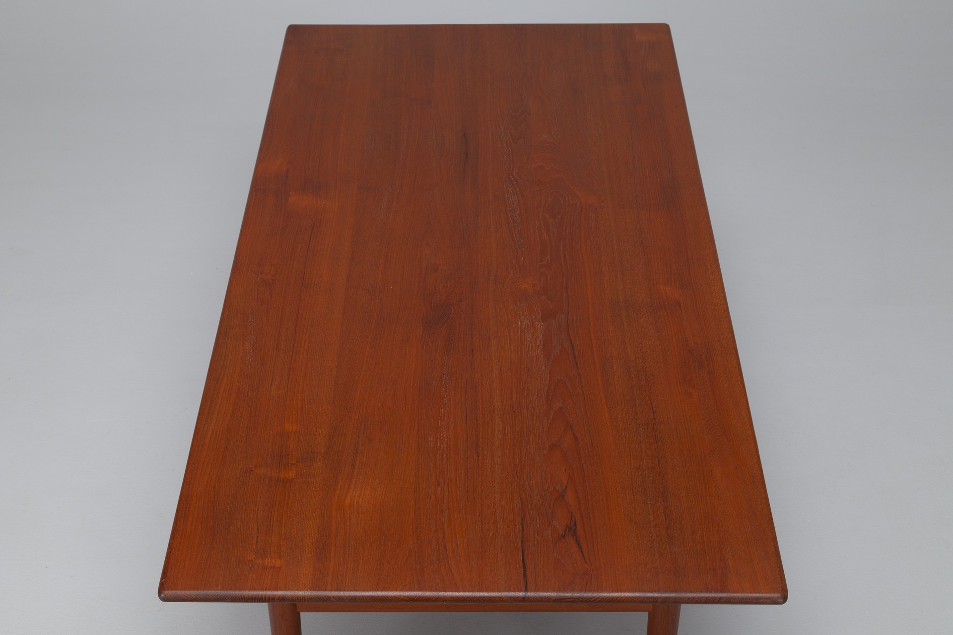 Dining Table image 4