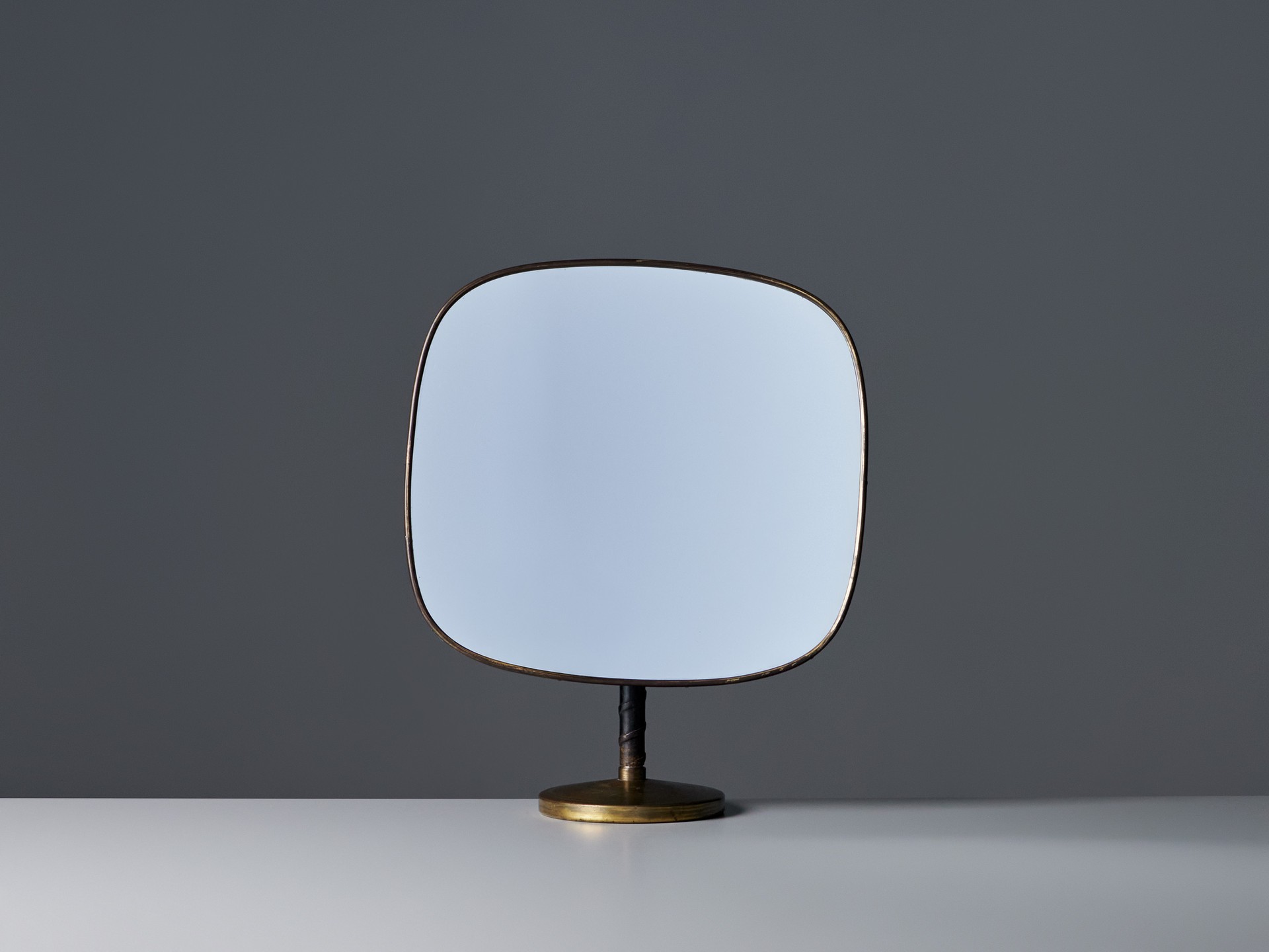 Adjustable Table Mirror image 2