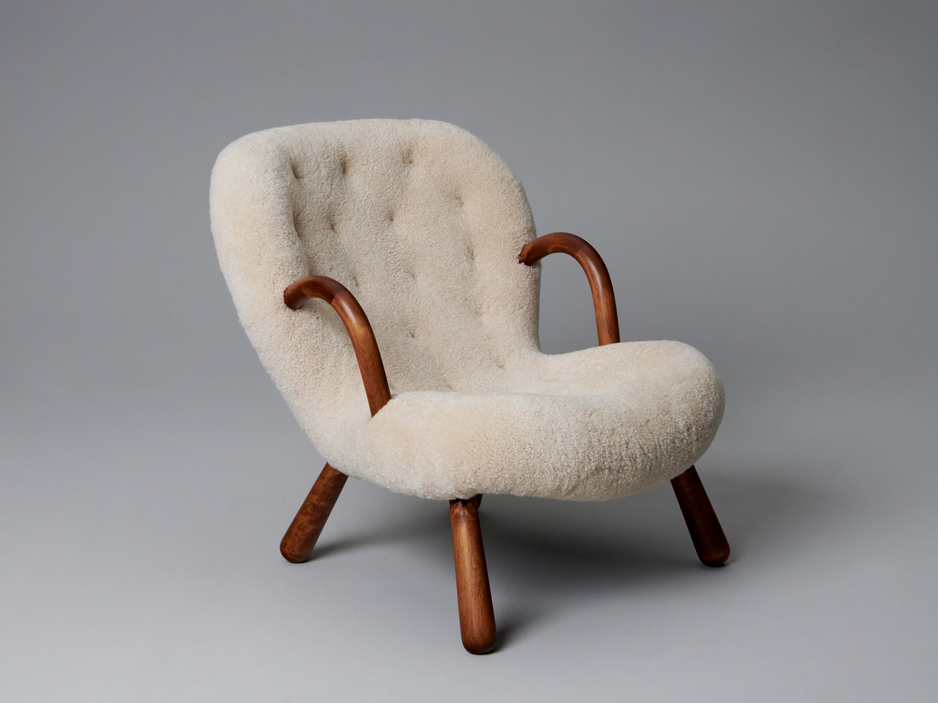 Pair of 'Clam' Armchairs image 5