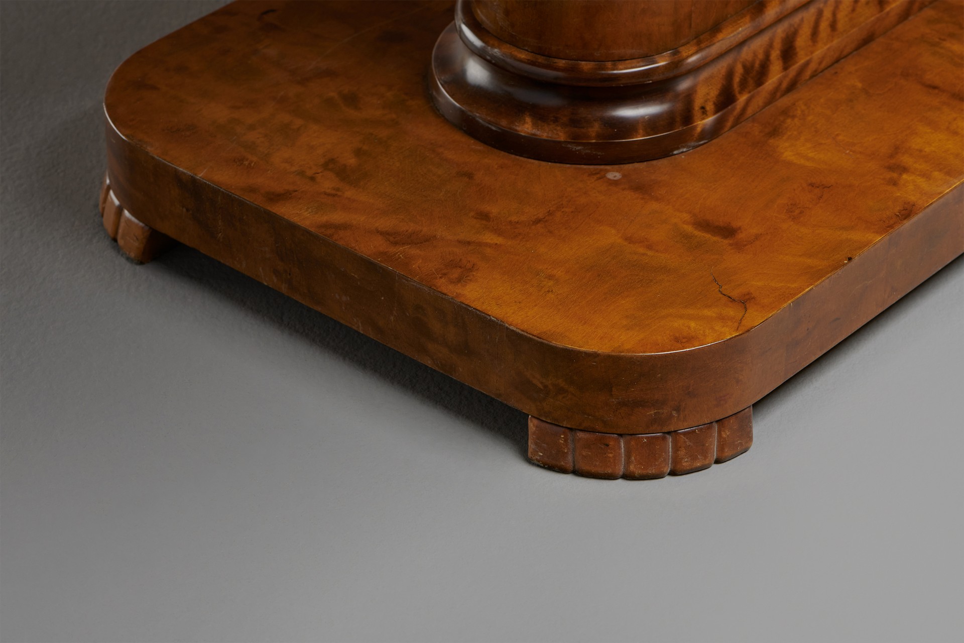 Console table image 3