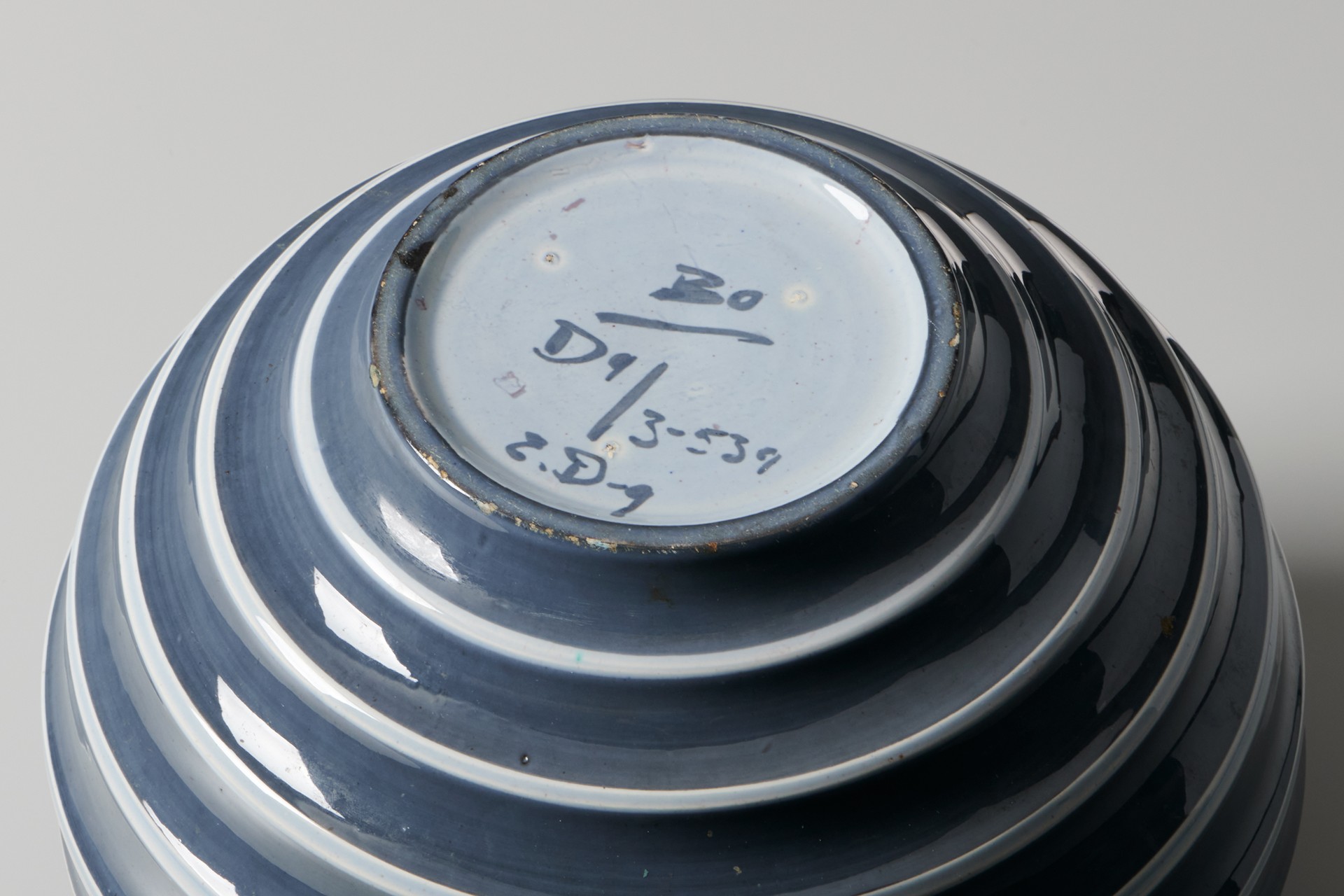 Vase image 5