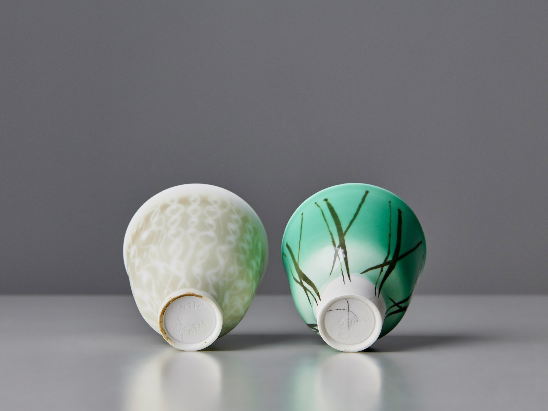 Pair of 'Cintra' Vases image 3