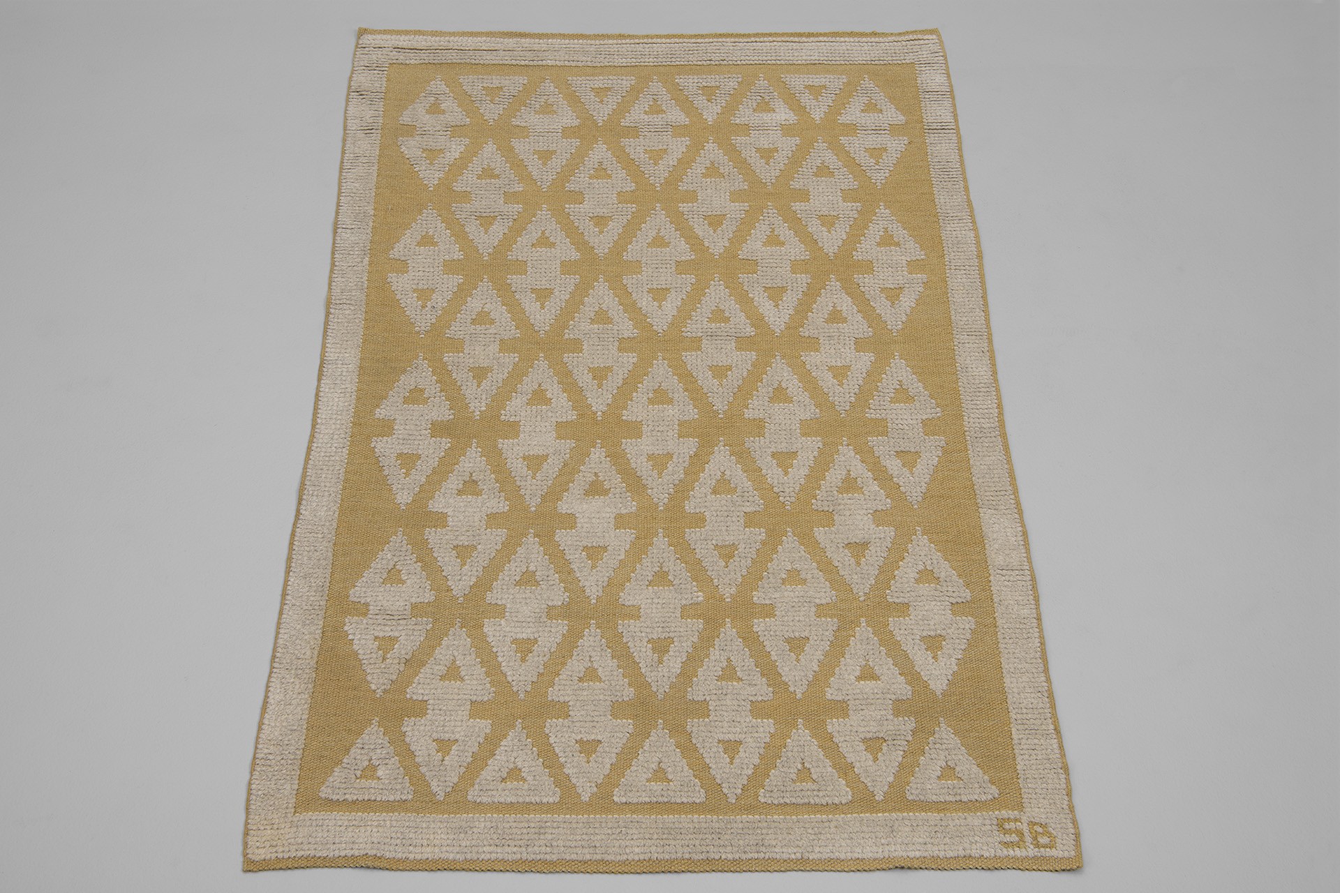 Carpet image 2