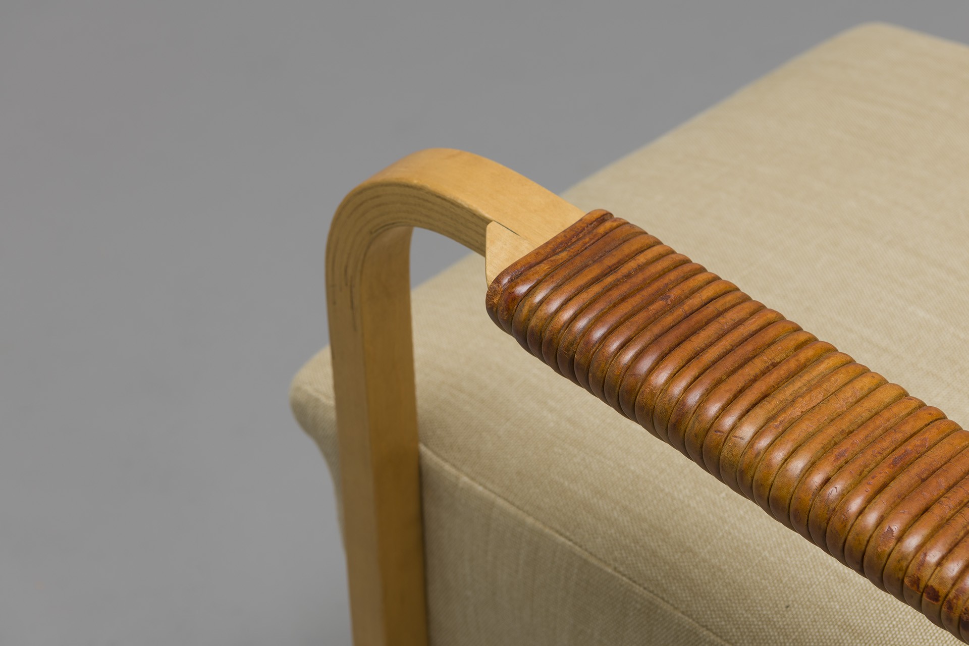 Pair of Armchairs Model no. 48 image 9