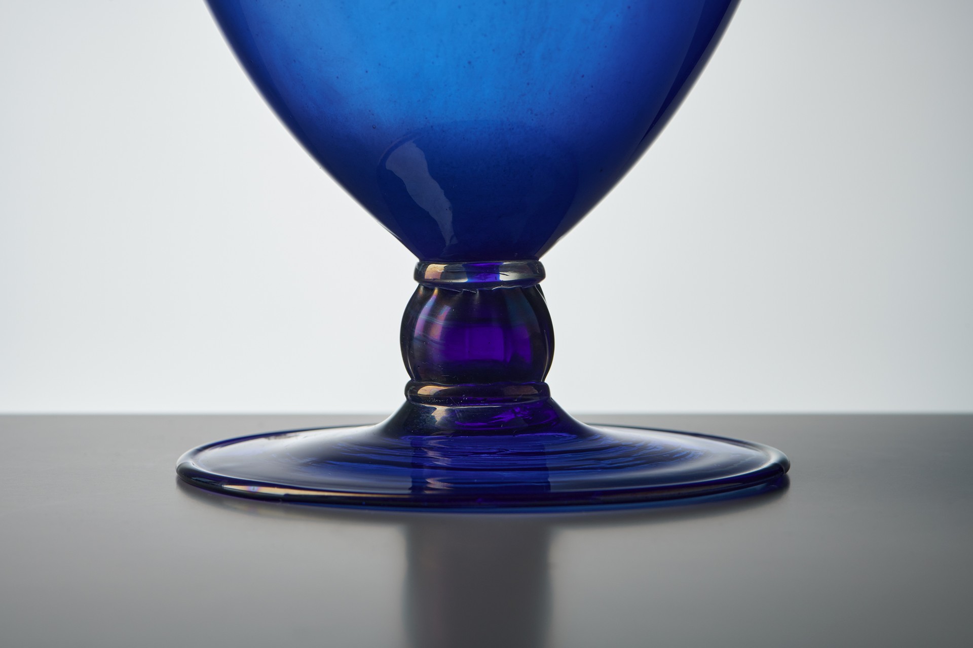 Vase image 3