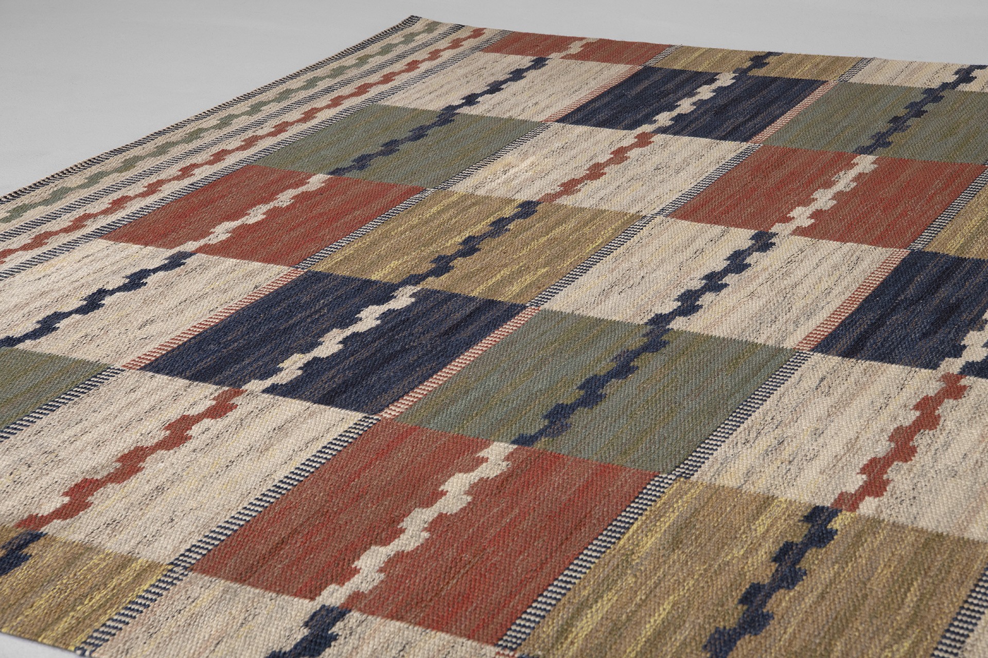 'Vita Rutmattan' Carpet image 4