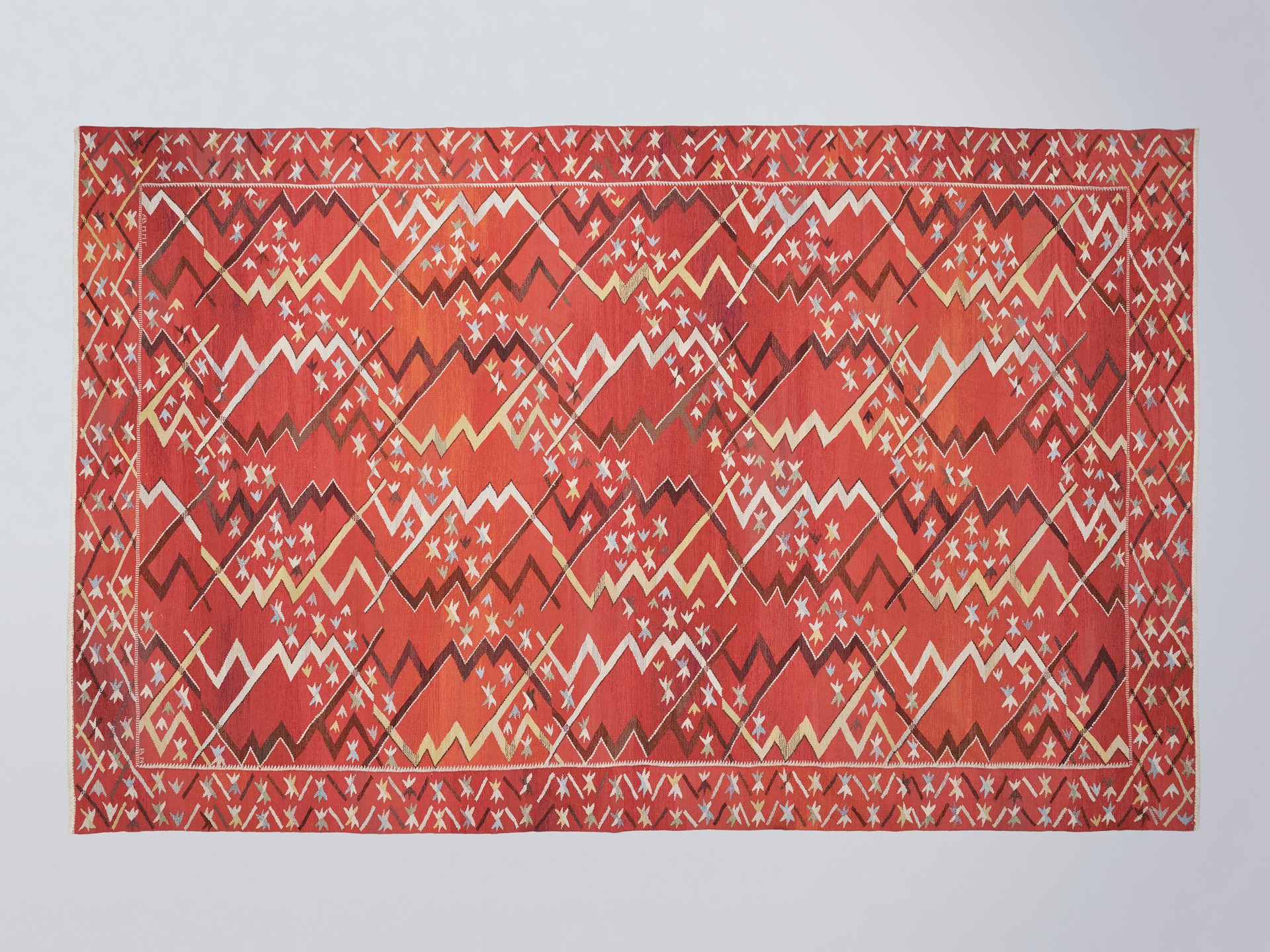 Large 'Söderala Röd' Carpet
