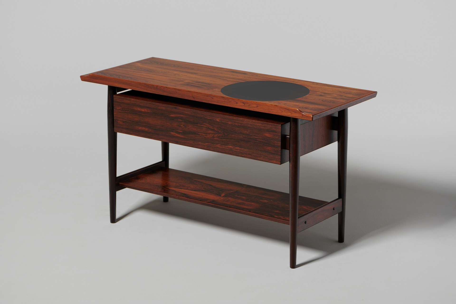 Sideboard image 2