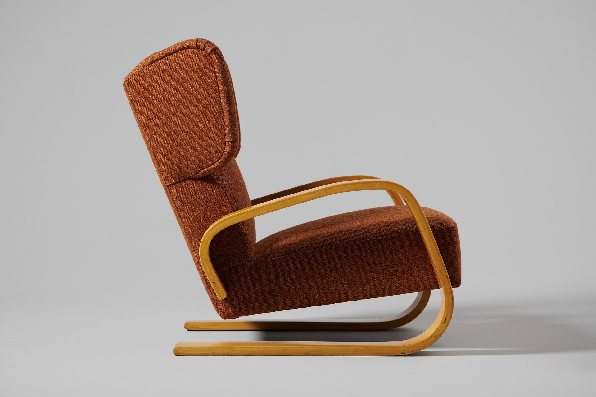 Highback 'Tank' chair image 3