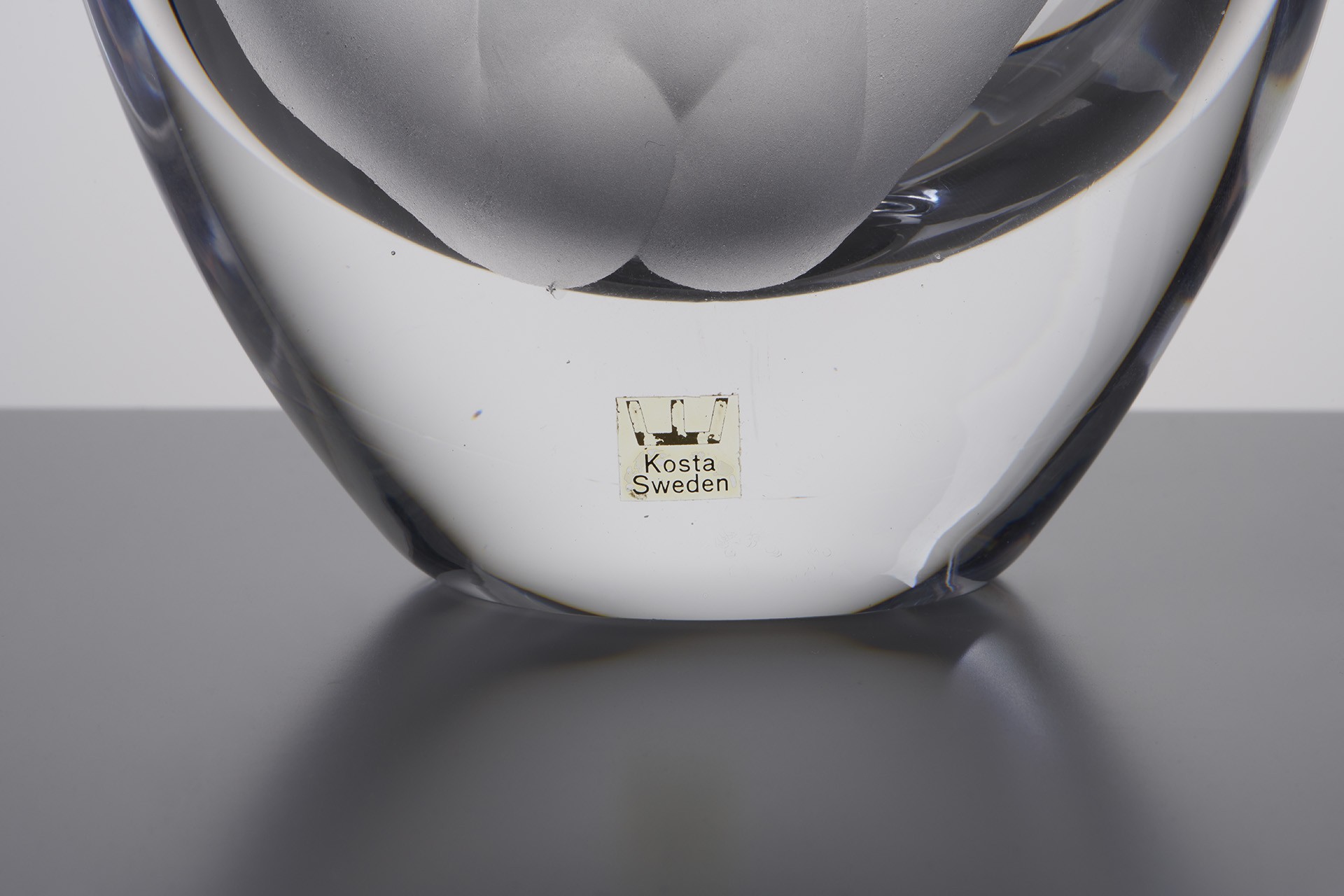 'Fåfanga (Vanity)' Vase image 6