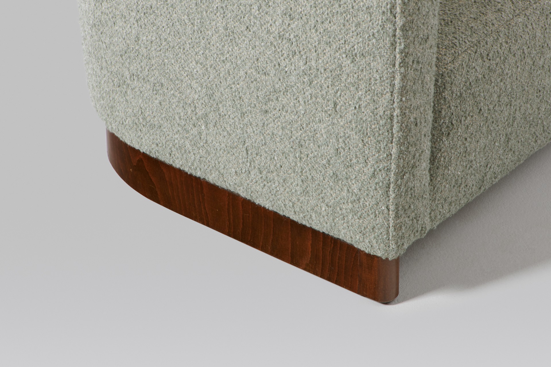 Sofa image 4