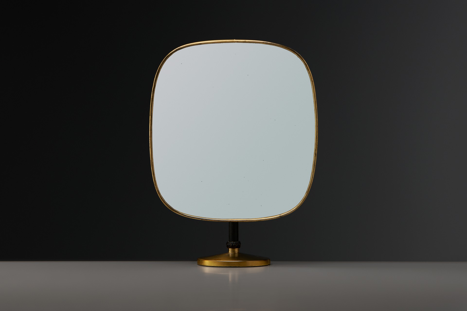 Adjustable Table Mirror