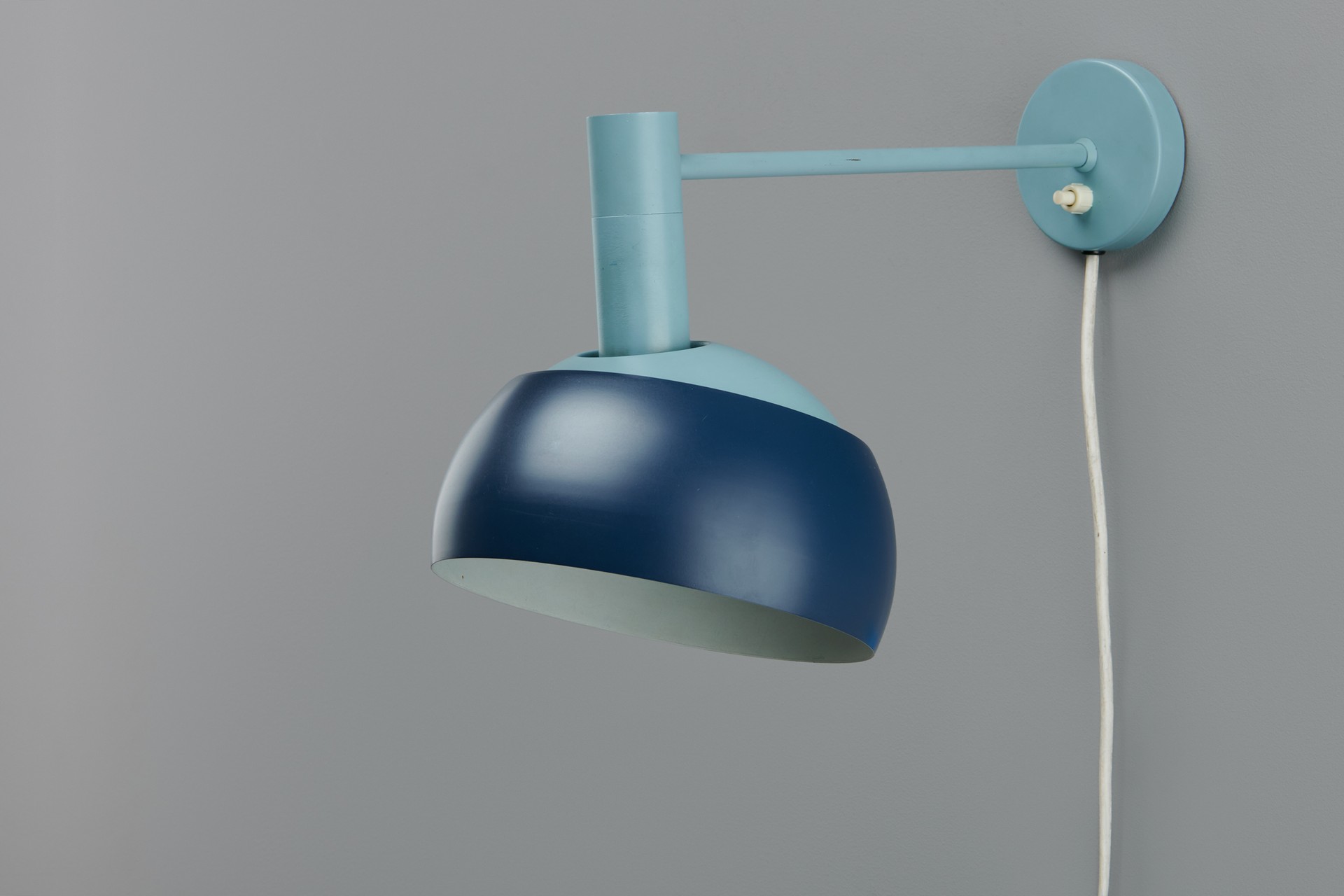 Wall lamp image 3