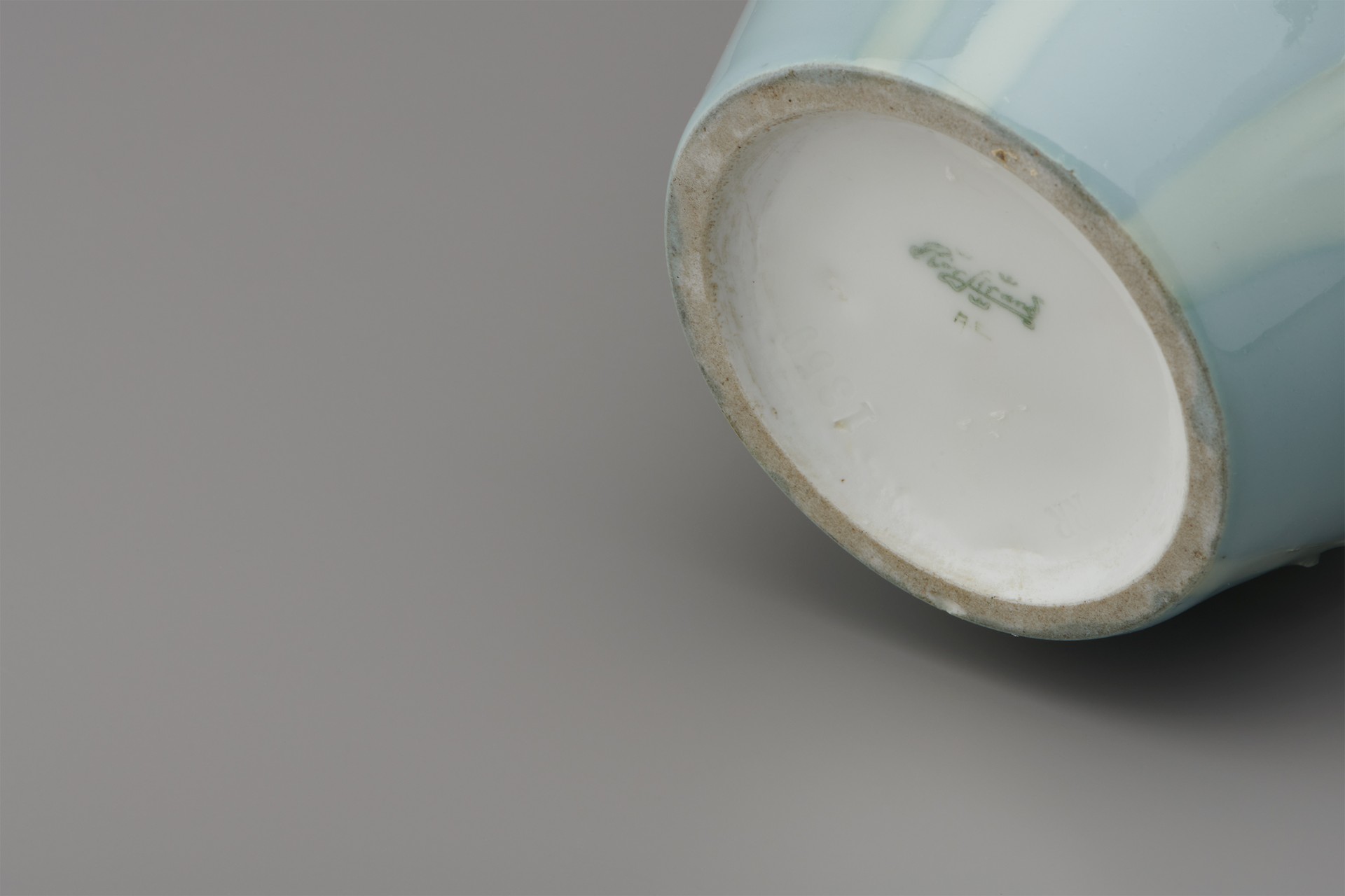 Vase image 4