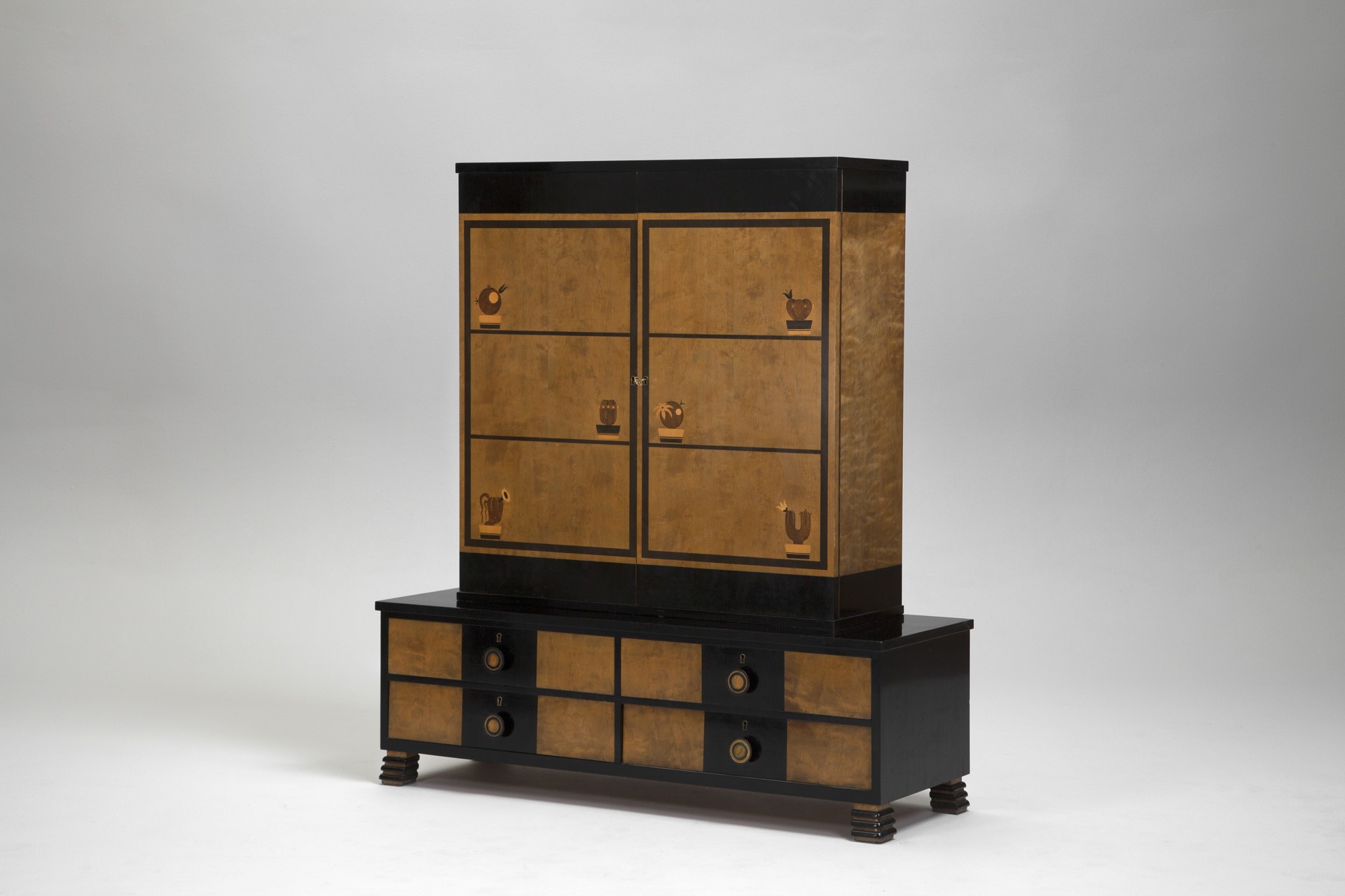Cabinet image 3