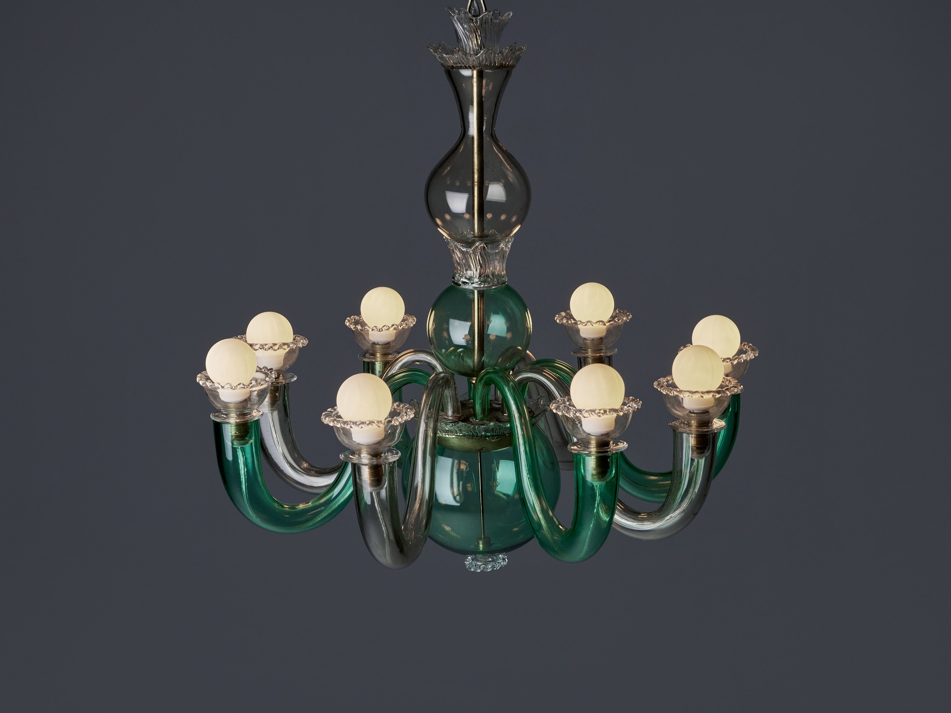 Chandelier image 3
