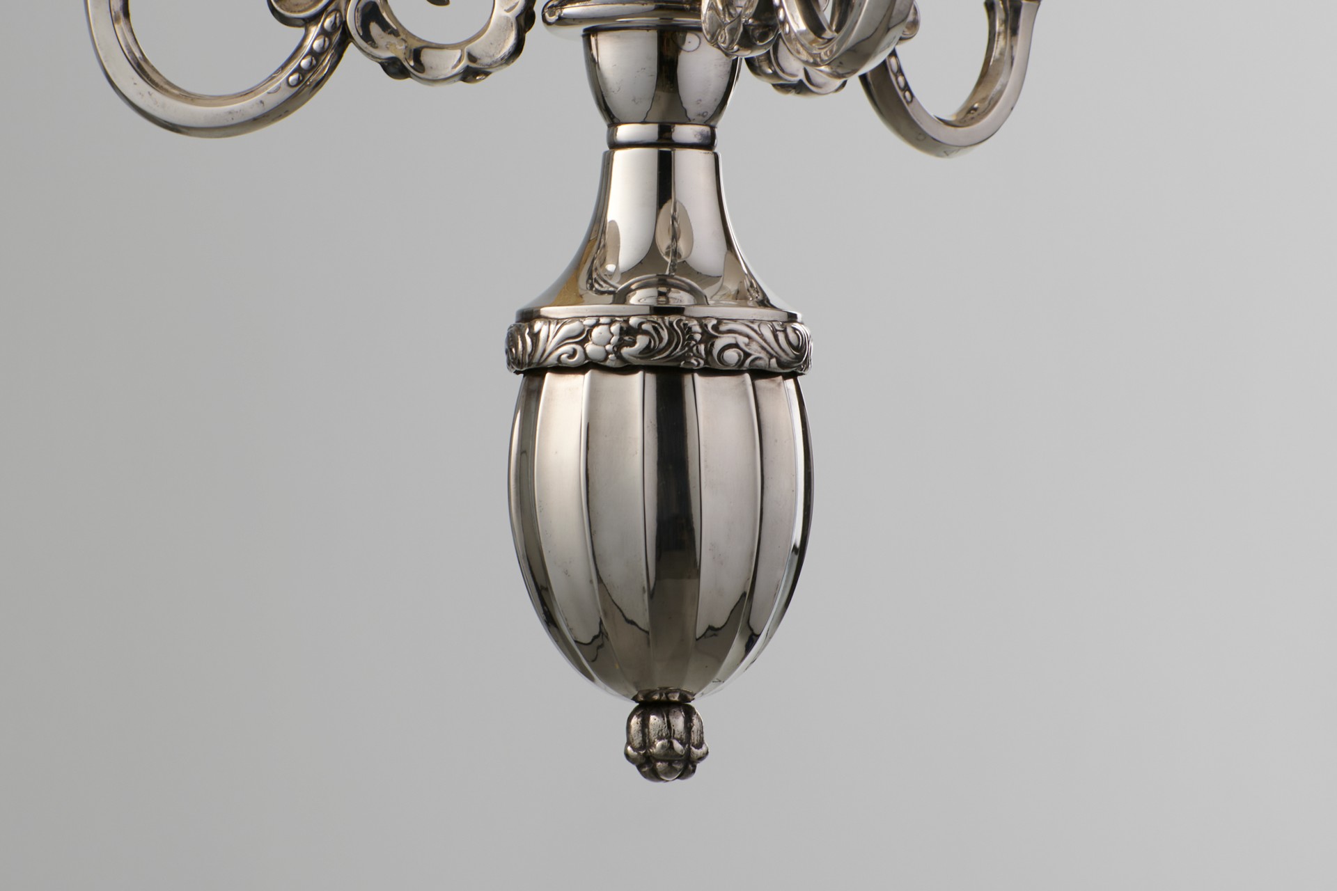Chandelier image 4