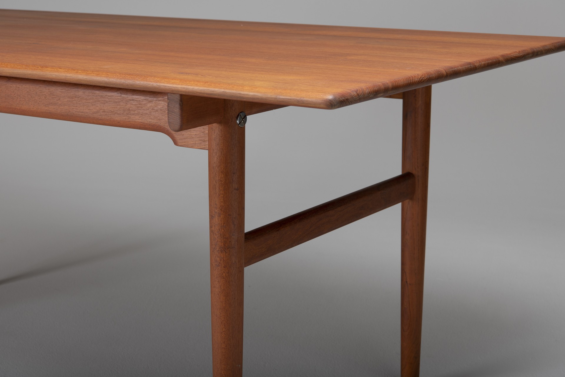 Dining Table image 5