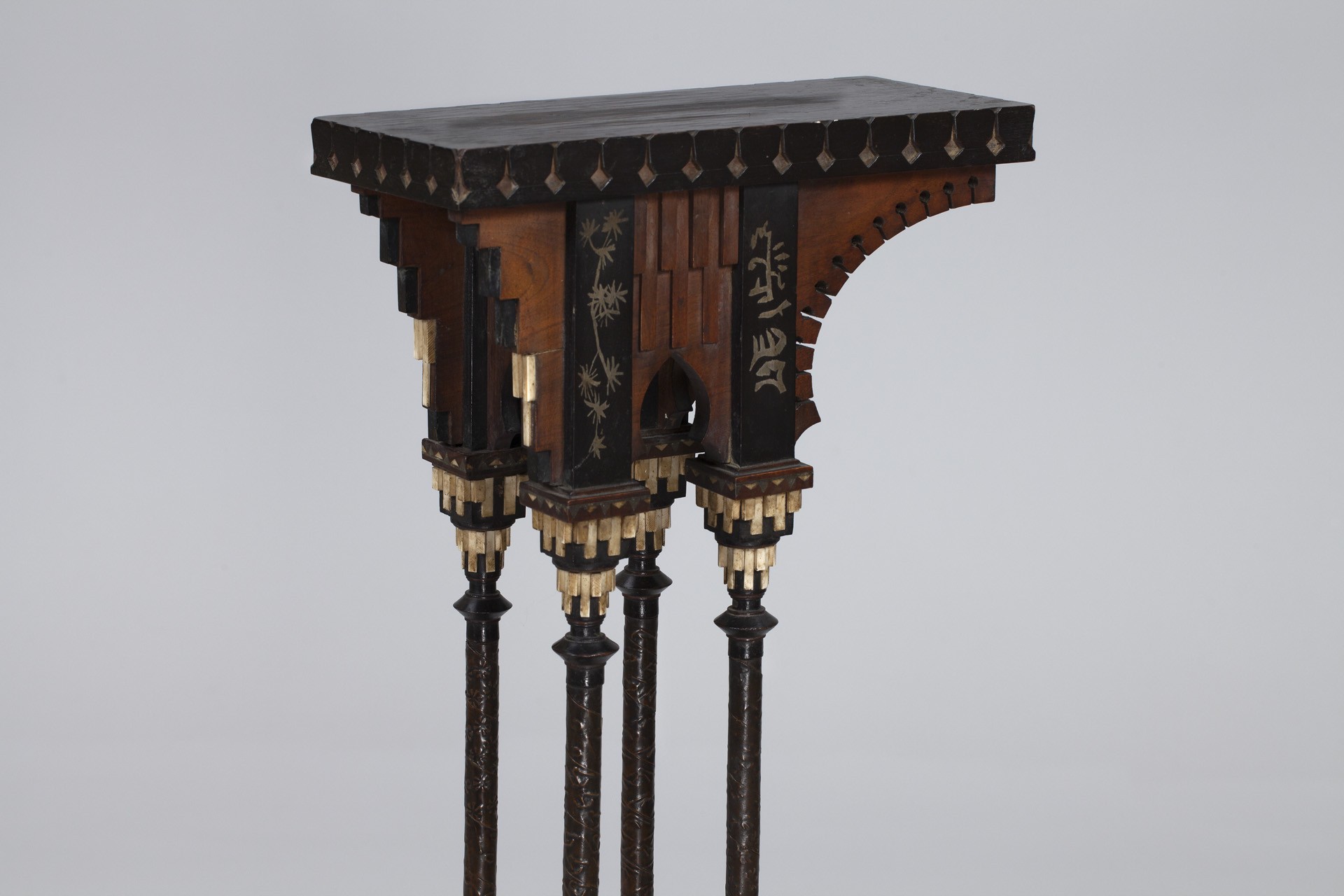 Pedestal image 4
