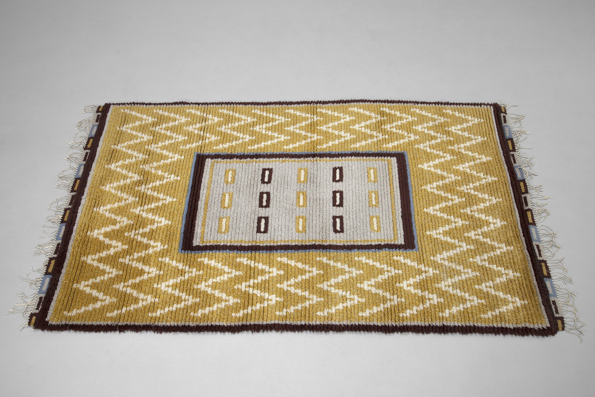 Rug