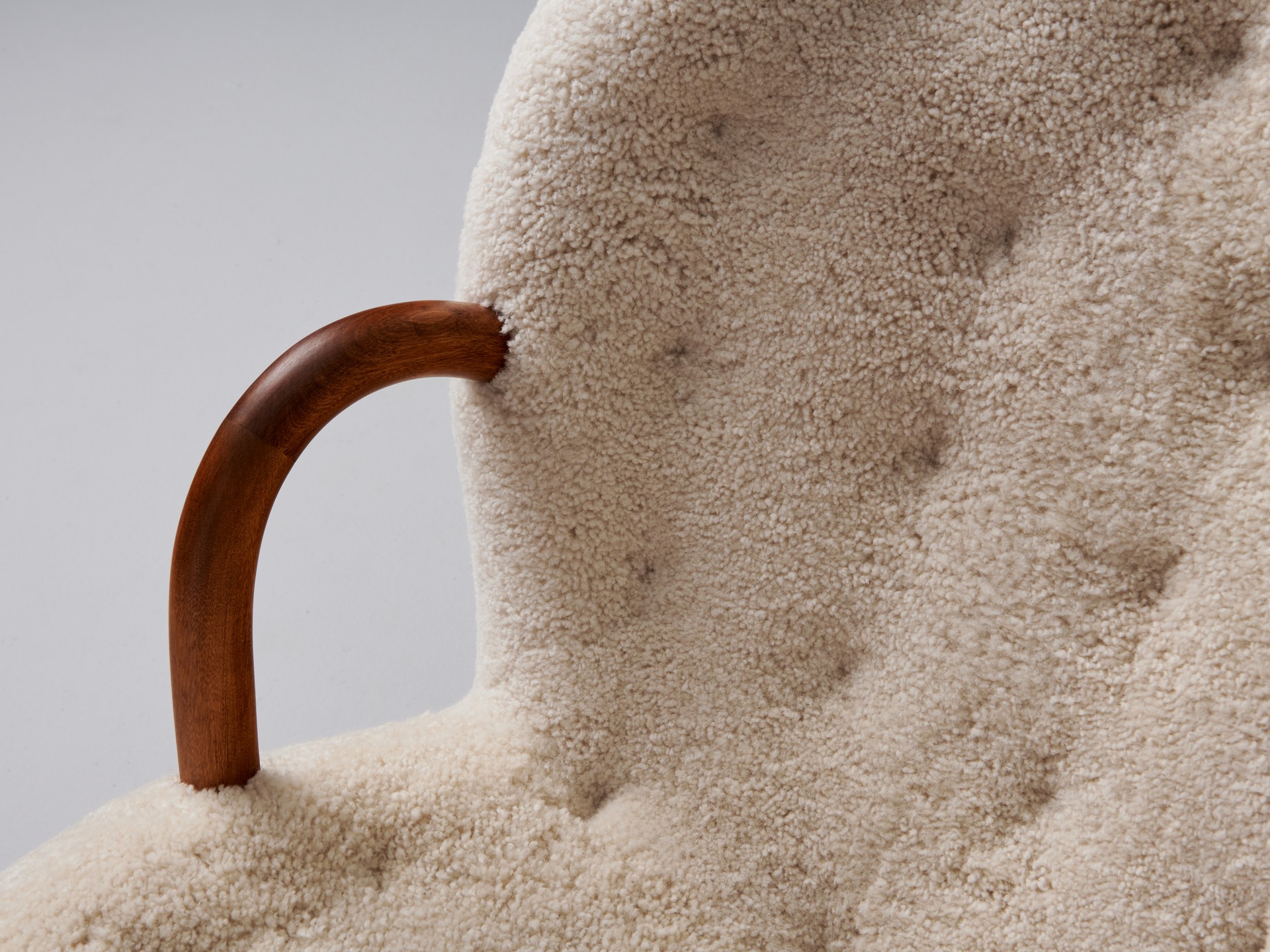 Pair of 'Clam' Armchairs image 7