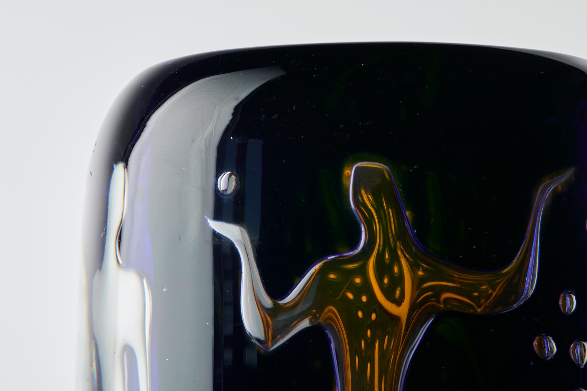 Early 'Adam and Eve' Ariel Vase image 4