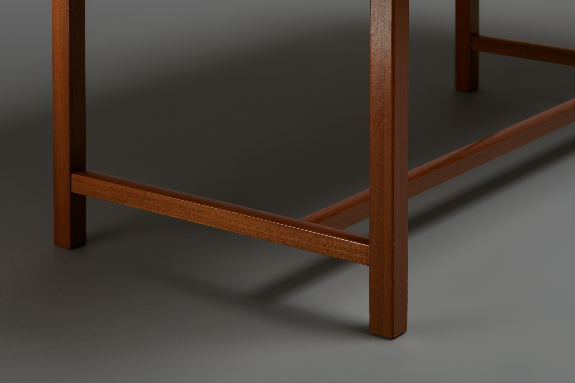 Table, Model no. 590 image 4