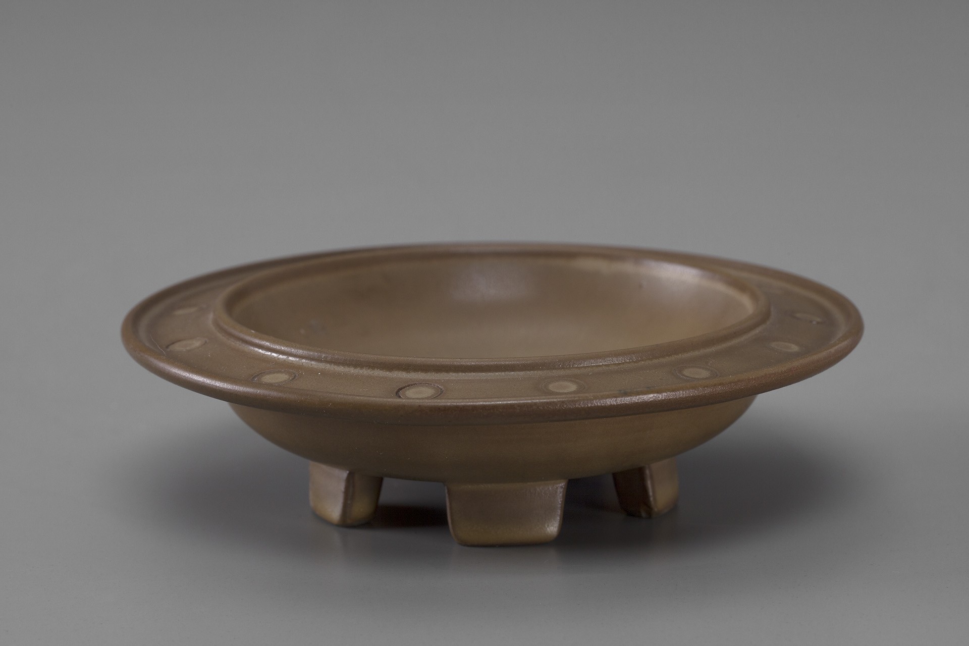 "Farsta" Footed Dish