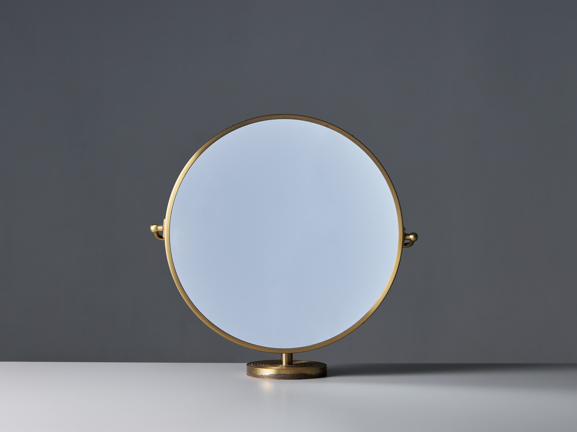 Adjustable Table Mirror image 2