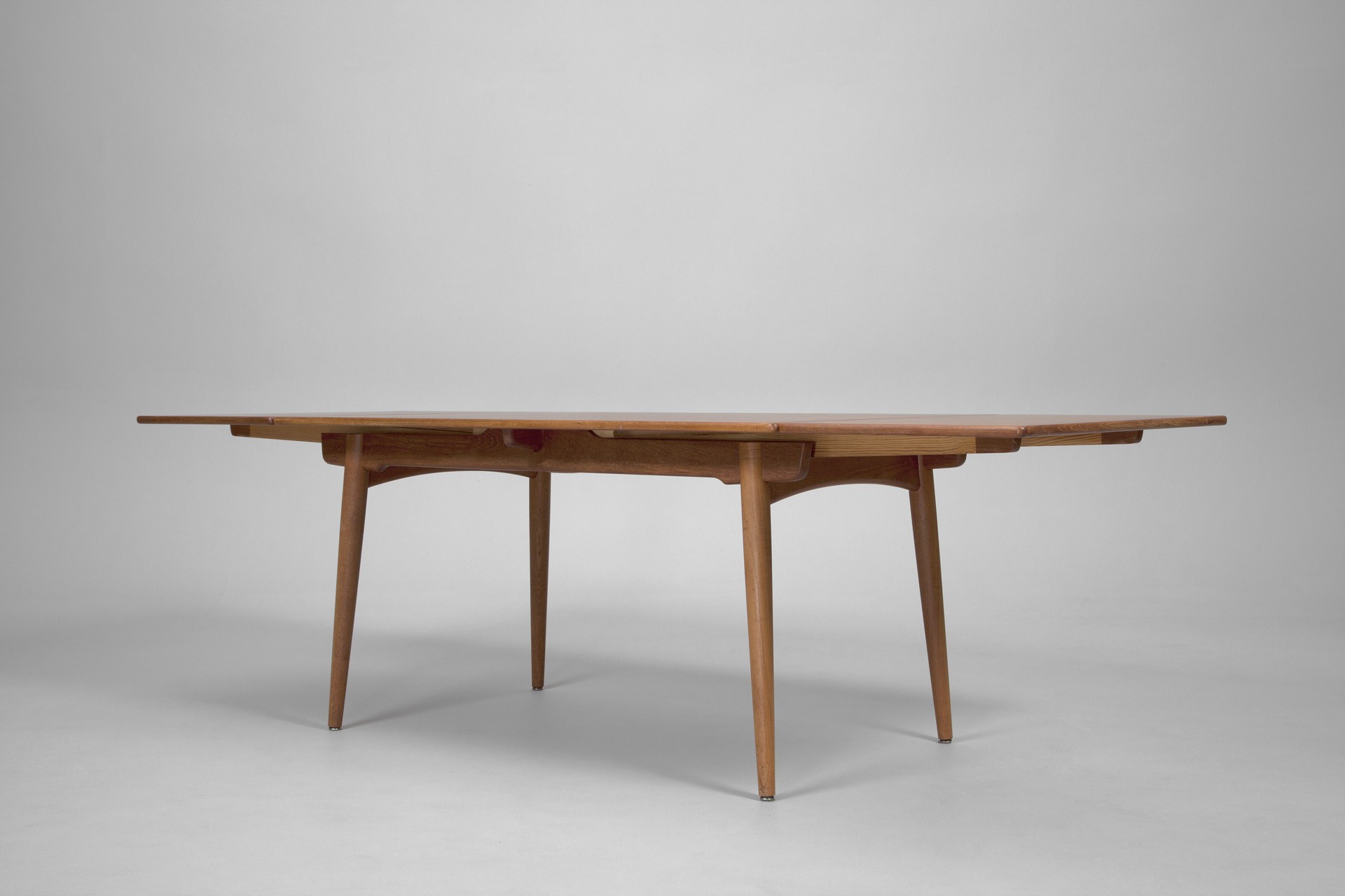 Extendable Dining Table image 2