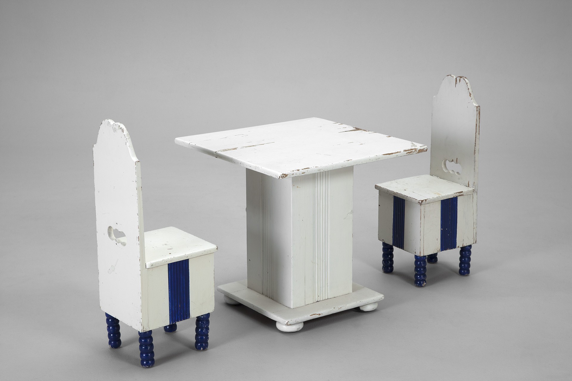 Eliel Saarinen Childrens furiture image 2