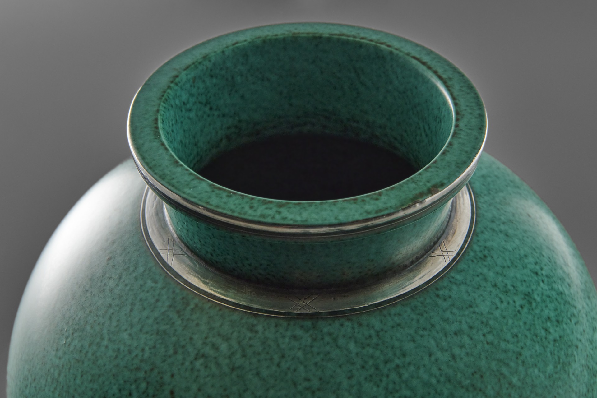 'Argenta' Vase image 4