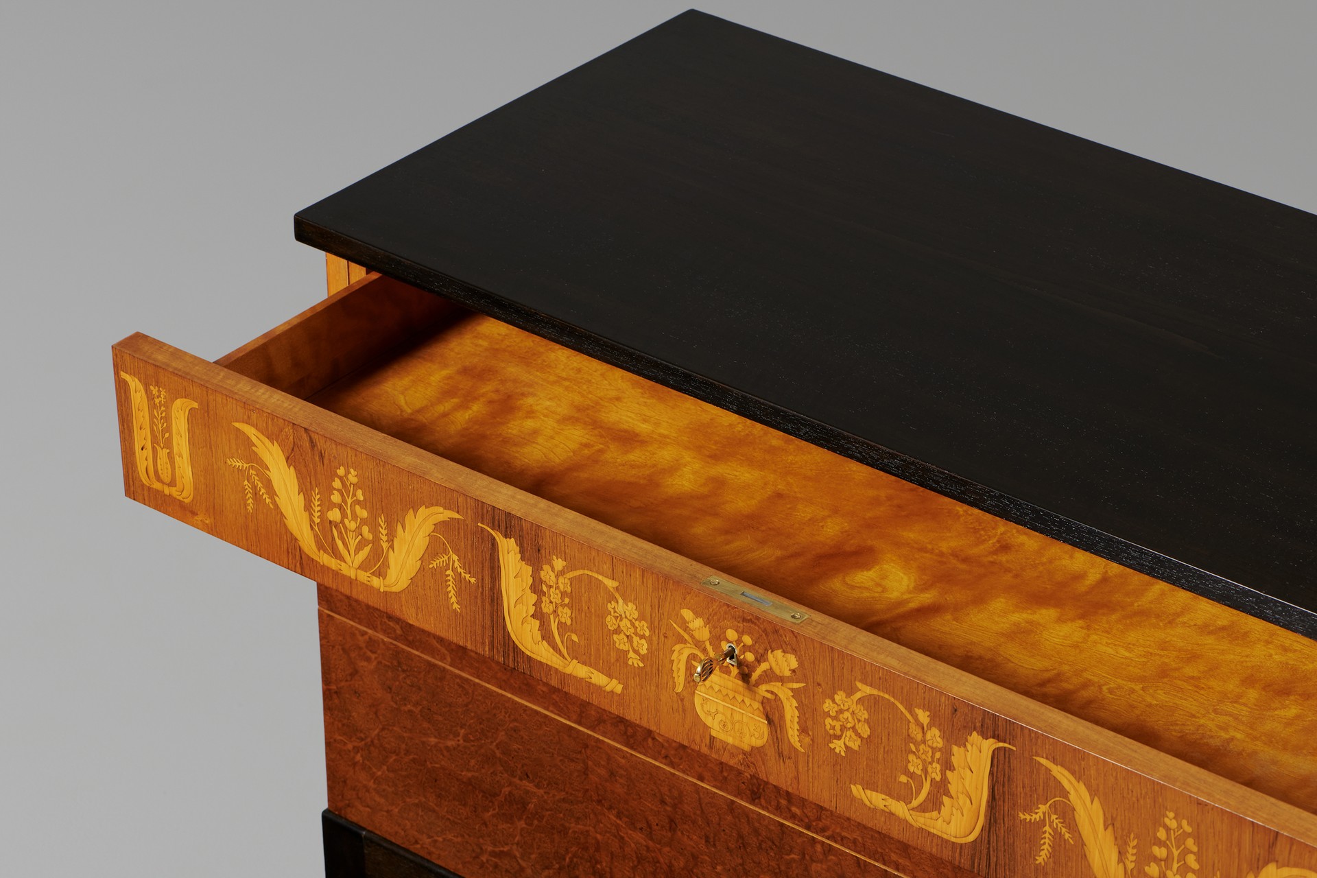 Chest of Drawers image 5