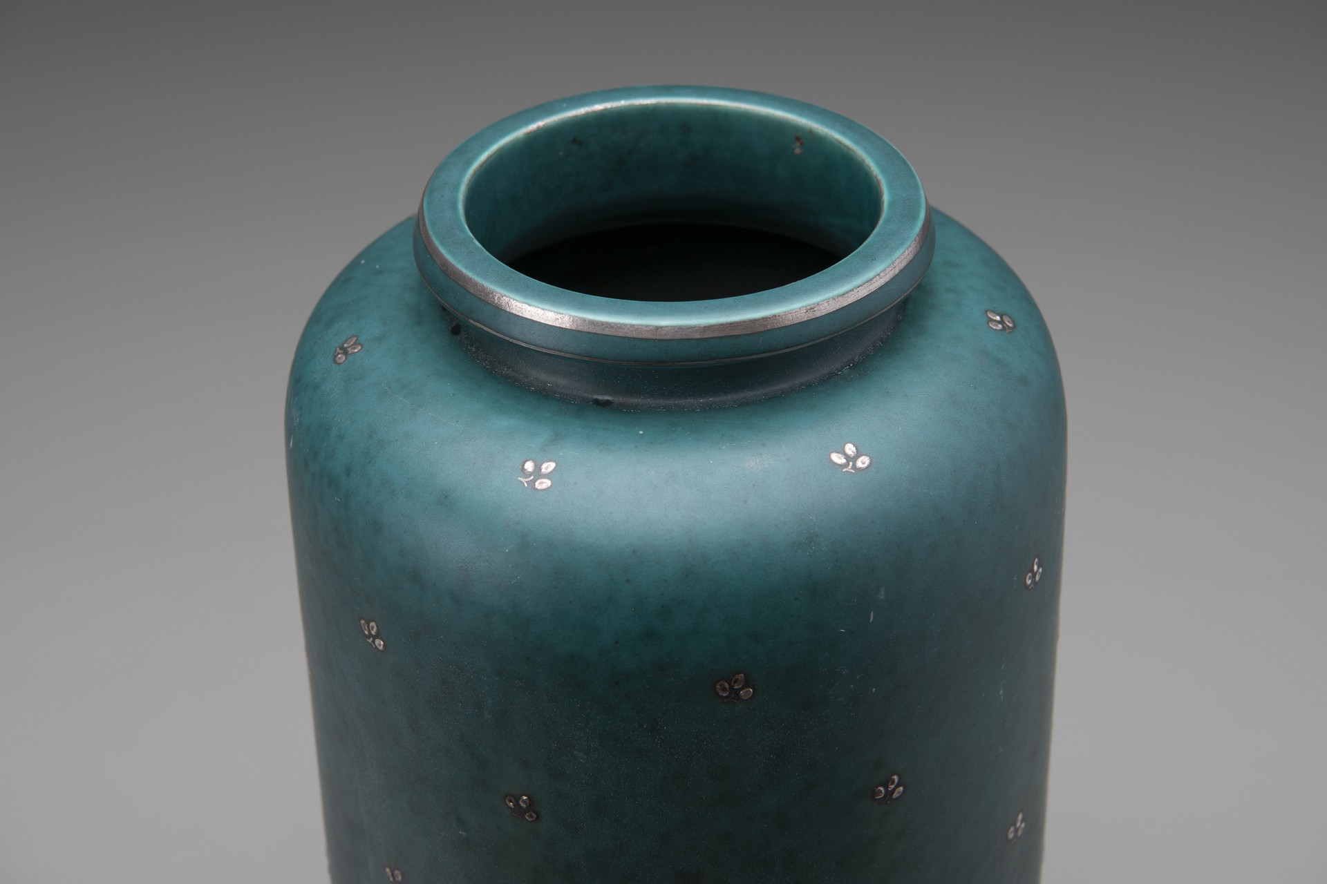 'Argenta' Vase image 3