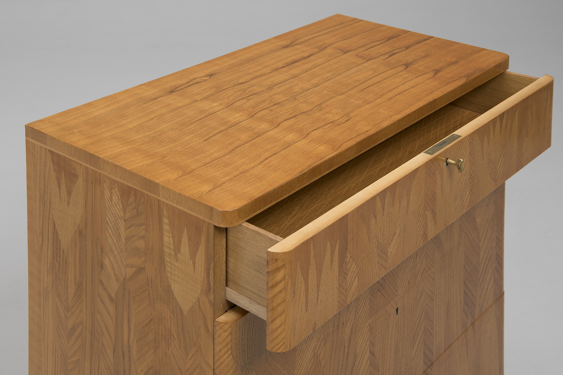 Chest of Drawers image 7