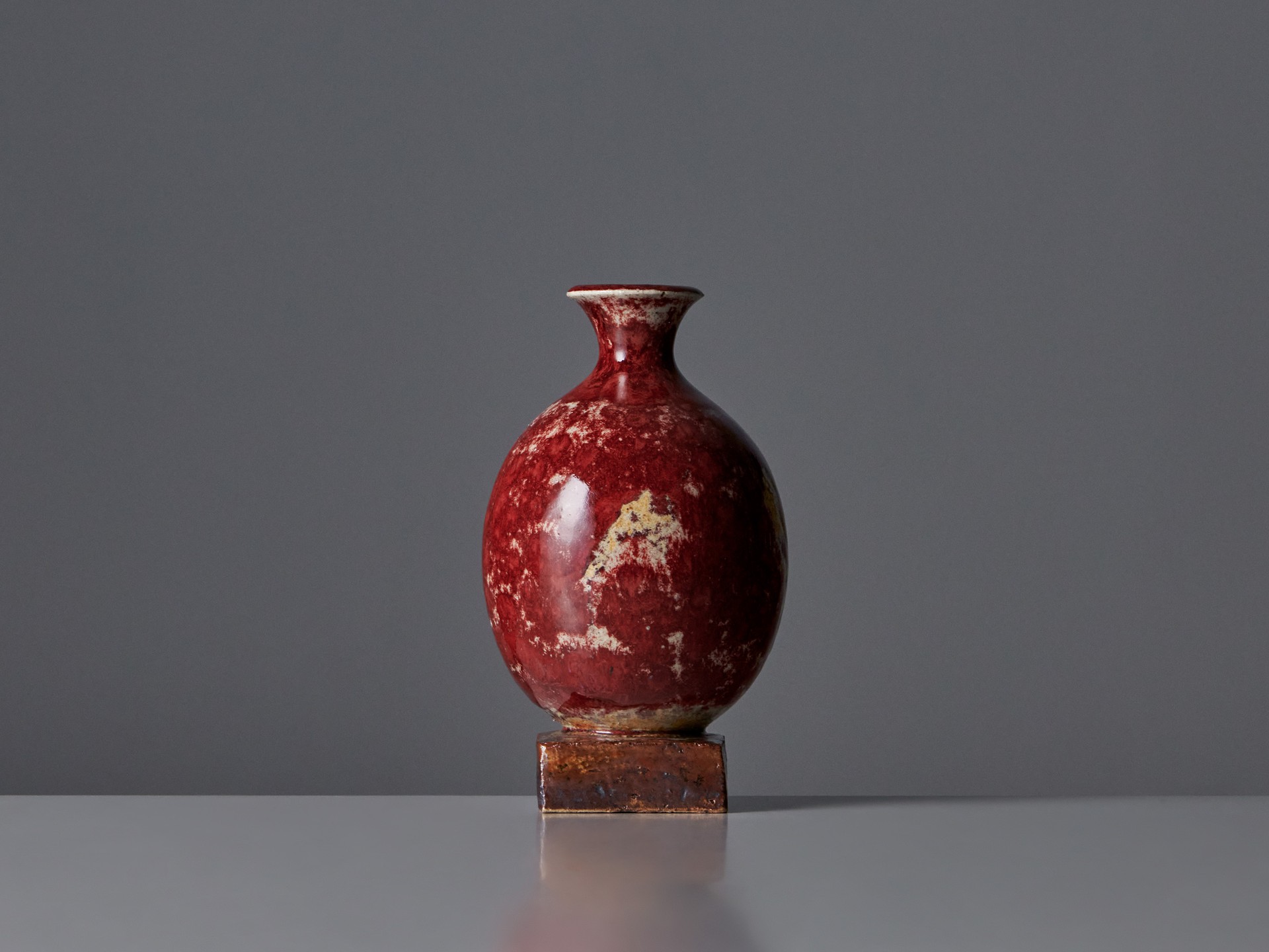 Vase image 3