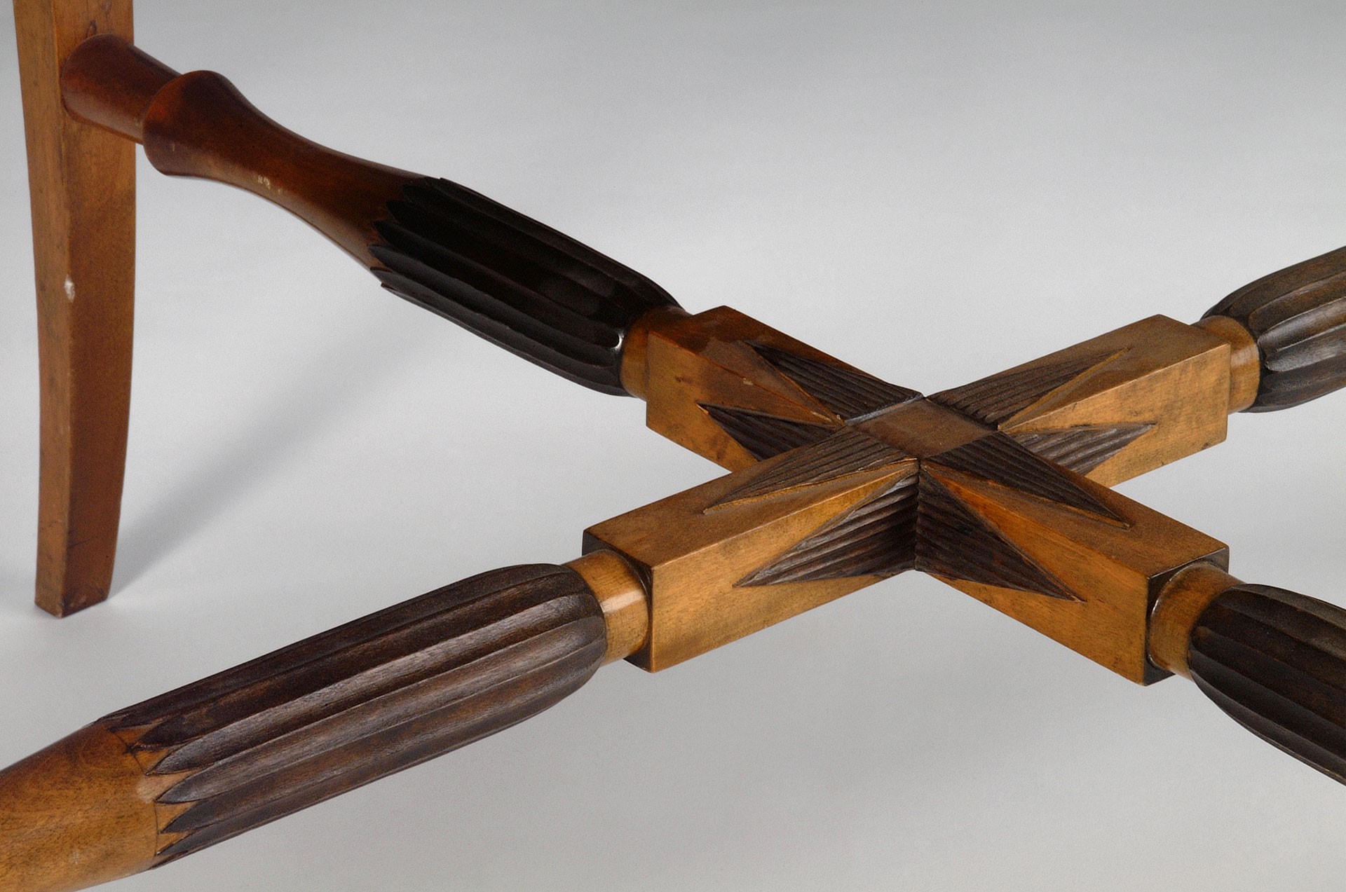 Dining Table image 3