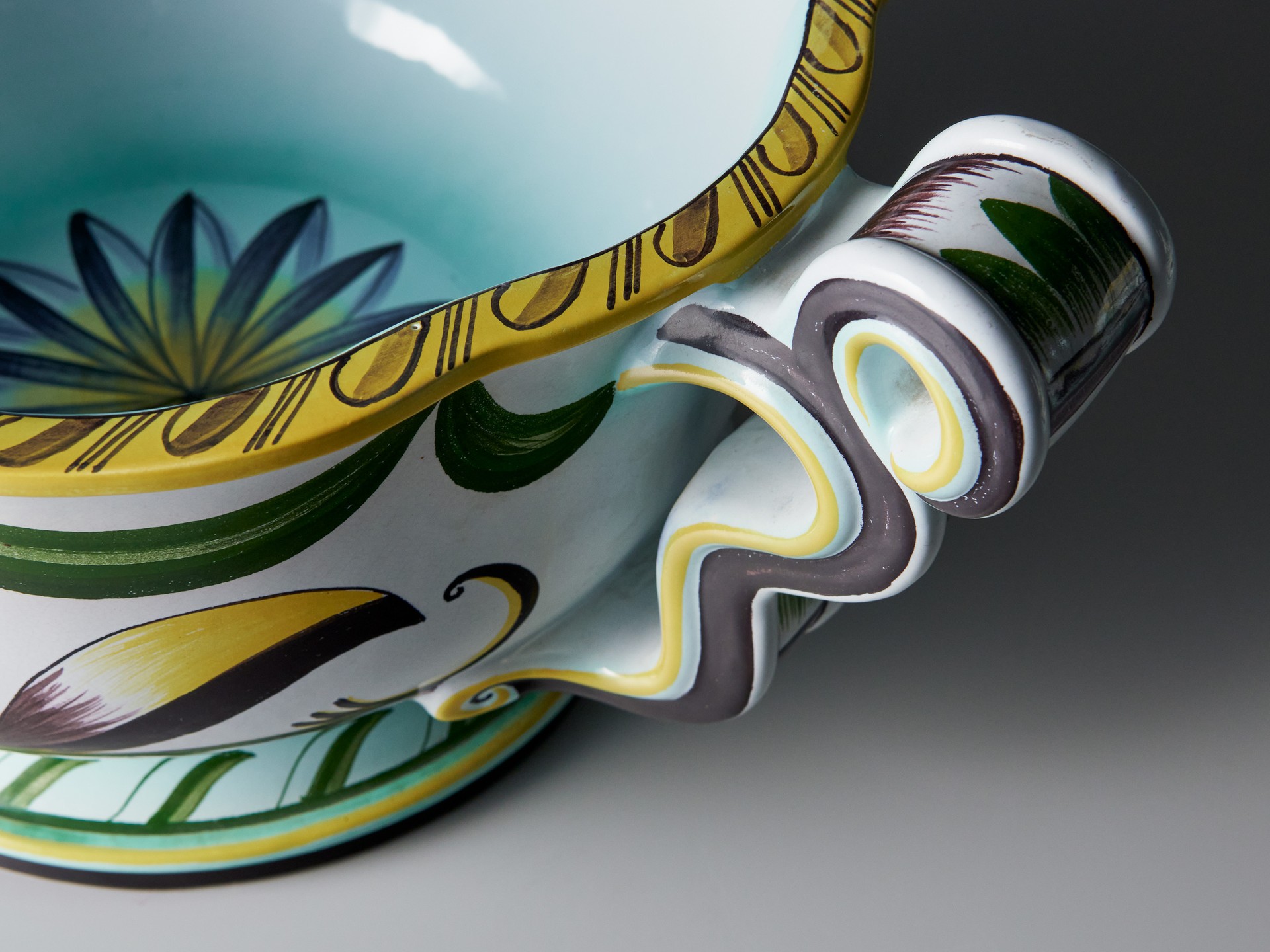 Large Tureen image 8