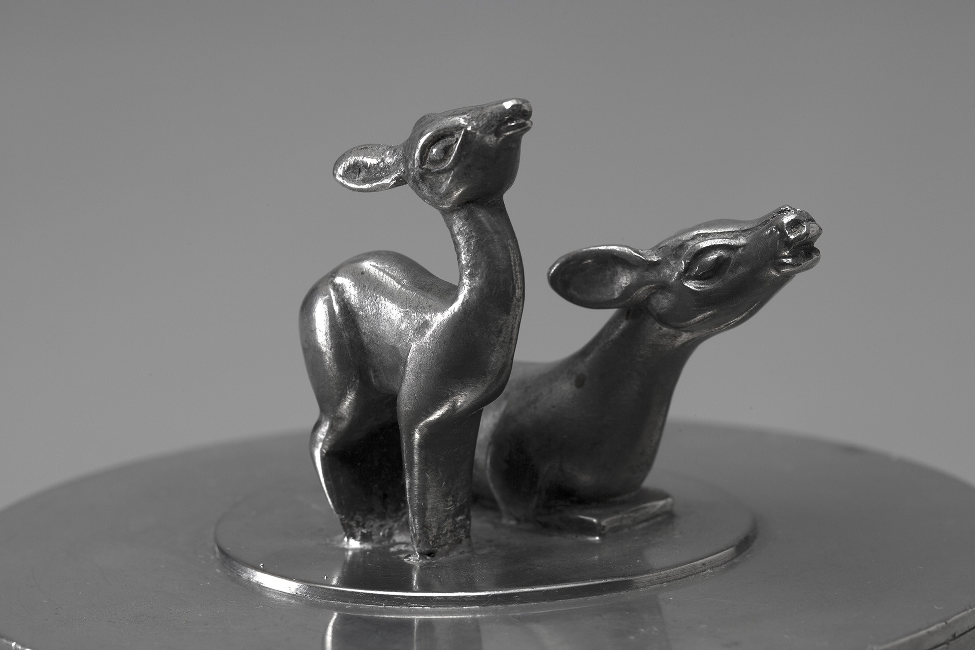 Pewter Jar With Lid image 5
