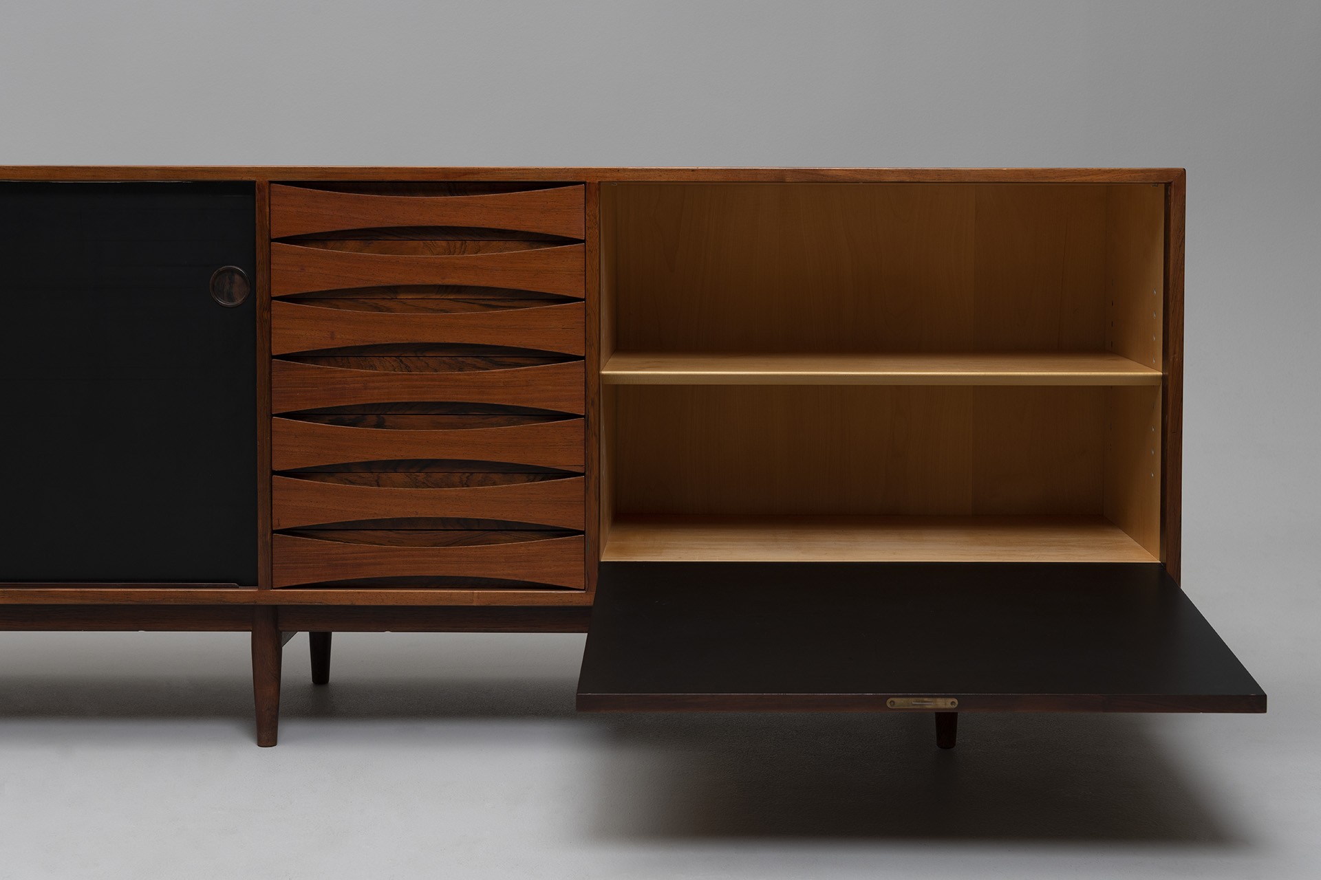 Sideboard, Model no. 29A image 8