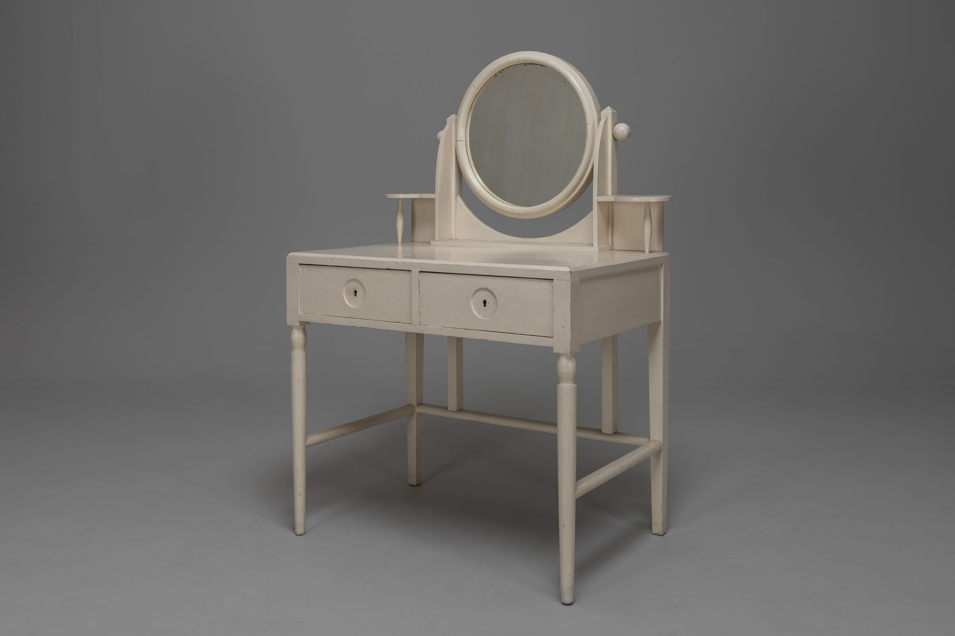 Dressing Table image 2