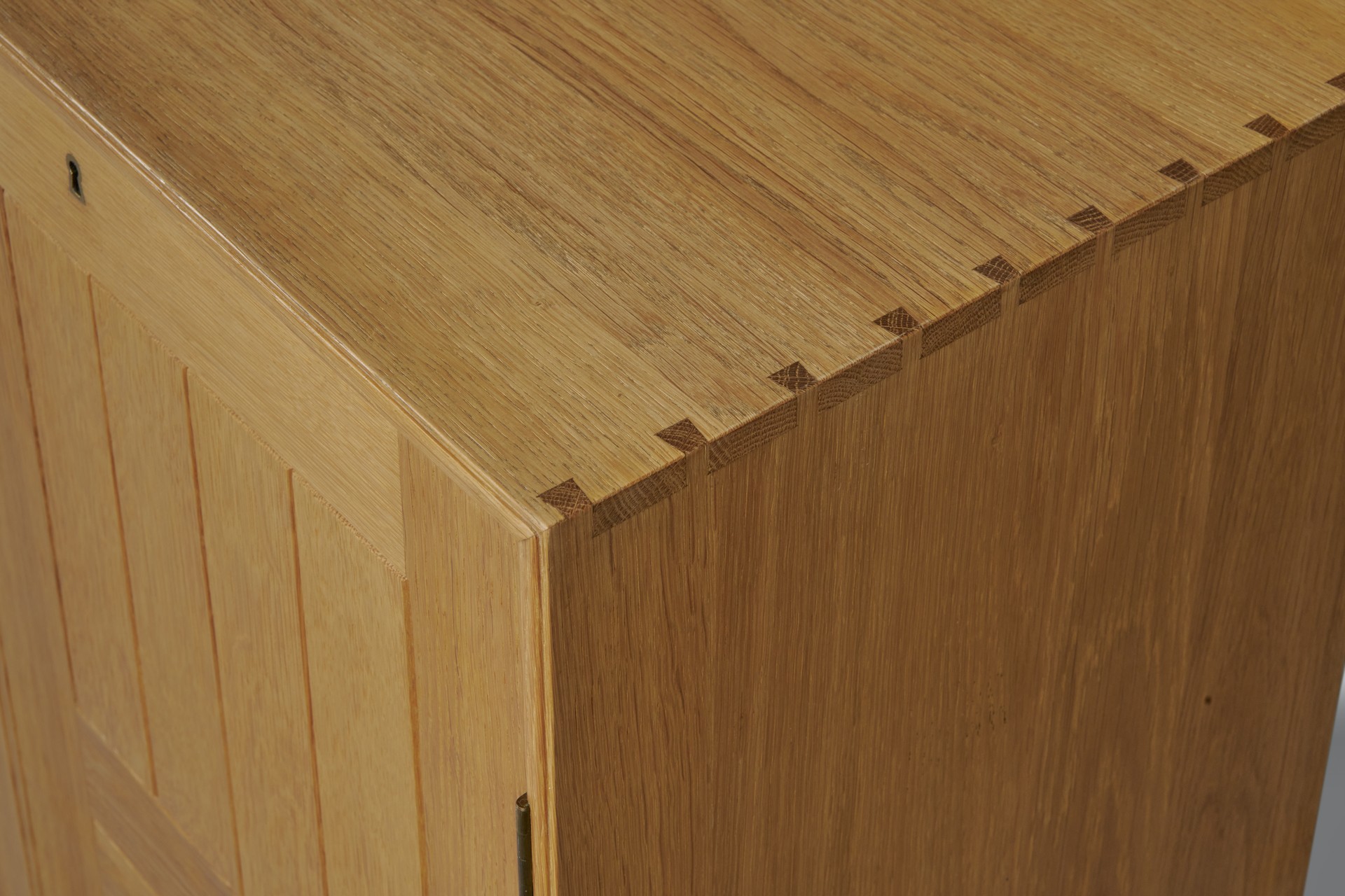 Set of Two Oak Bookcases image 4