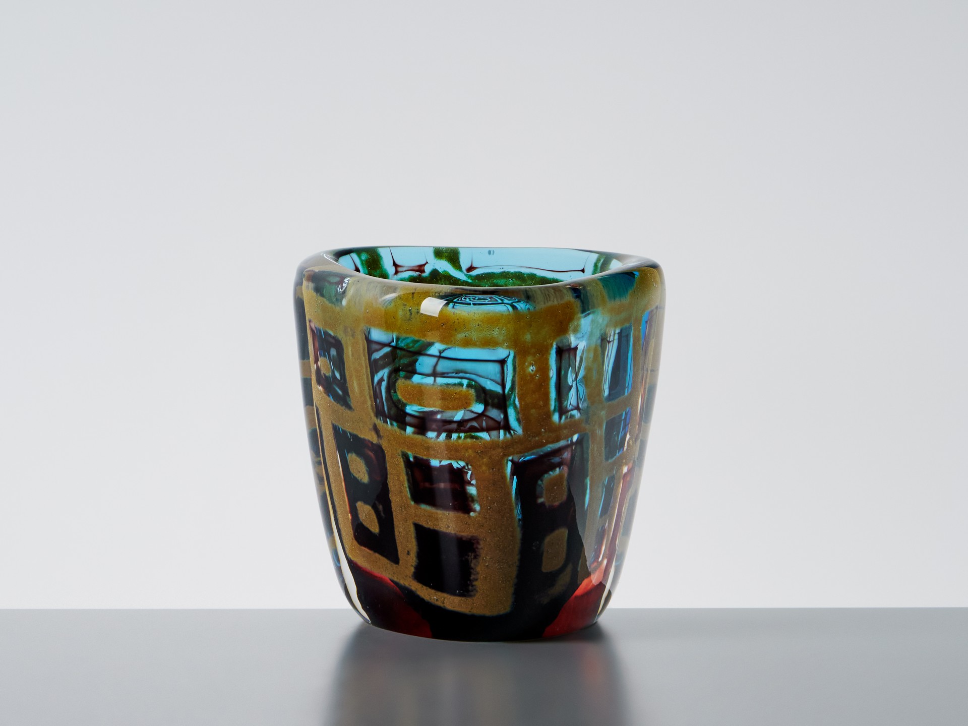 Vase image 3