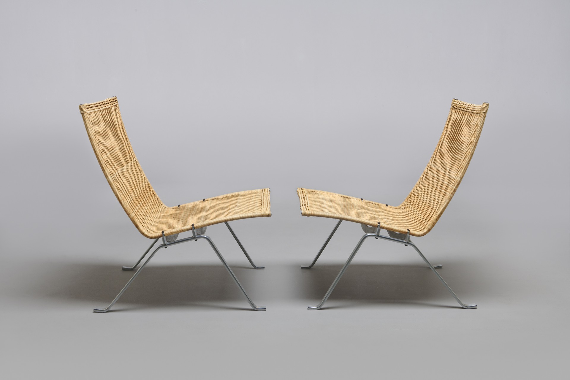 Pair of Lounge Chairs, Model no. PK 22 image 3