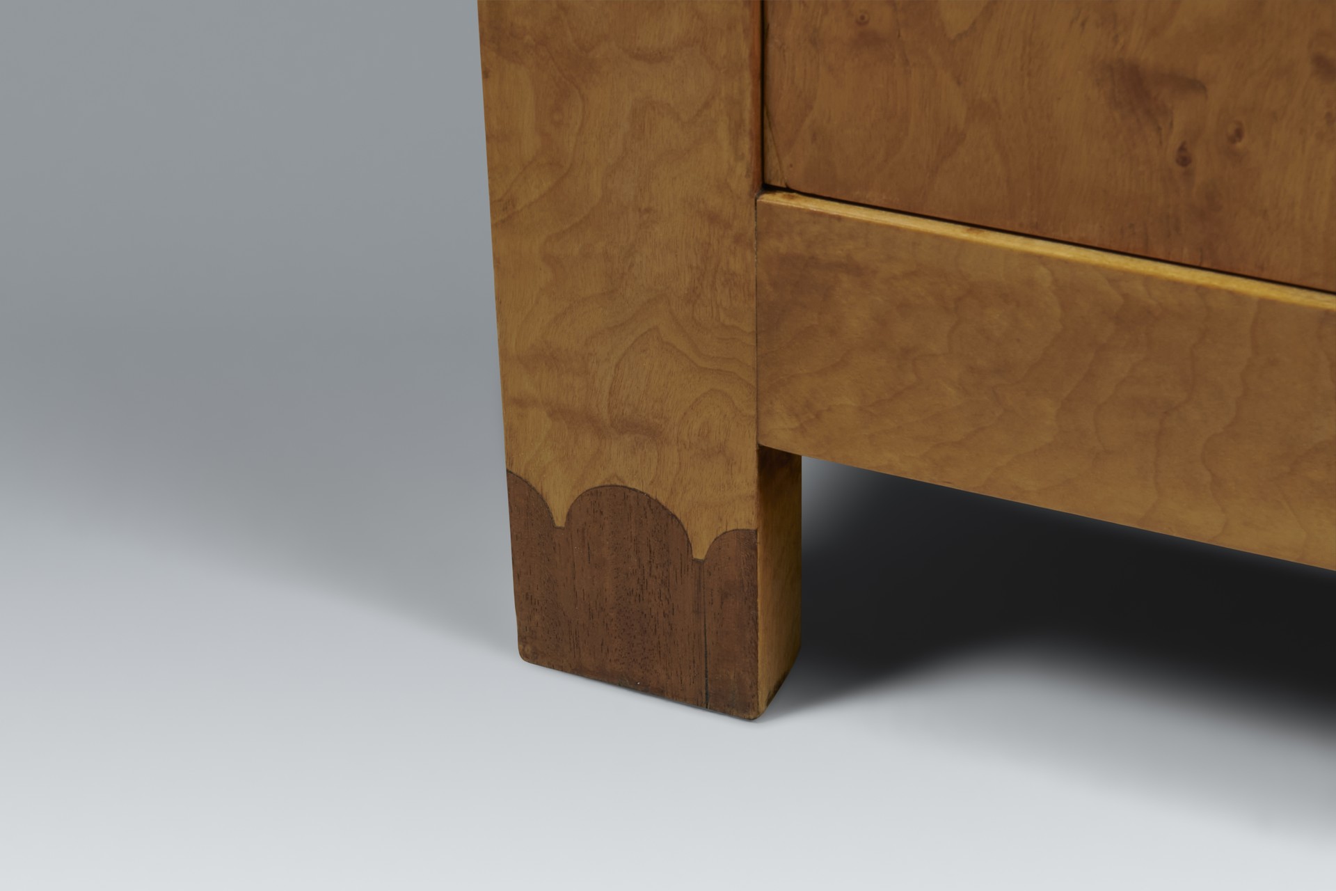 Jugend Chest of Drawers image 7