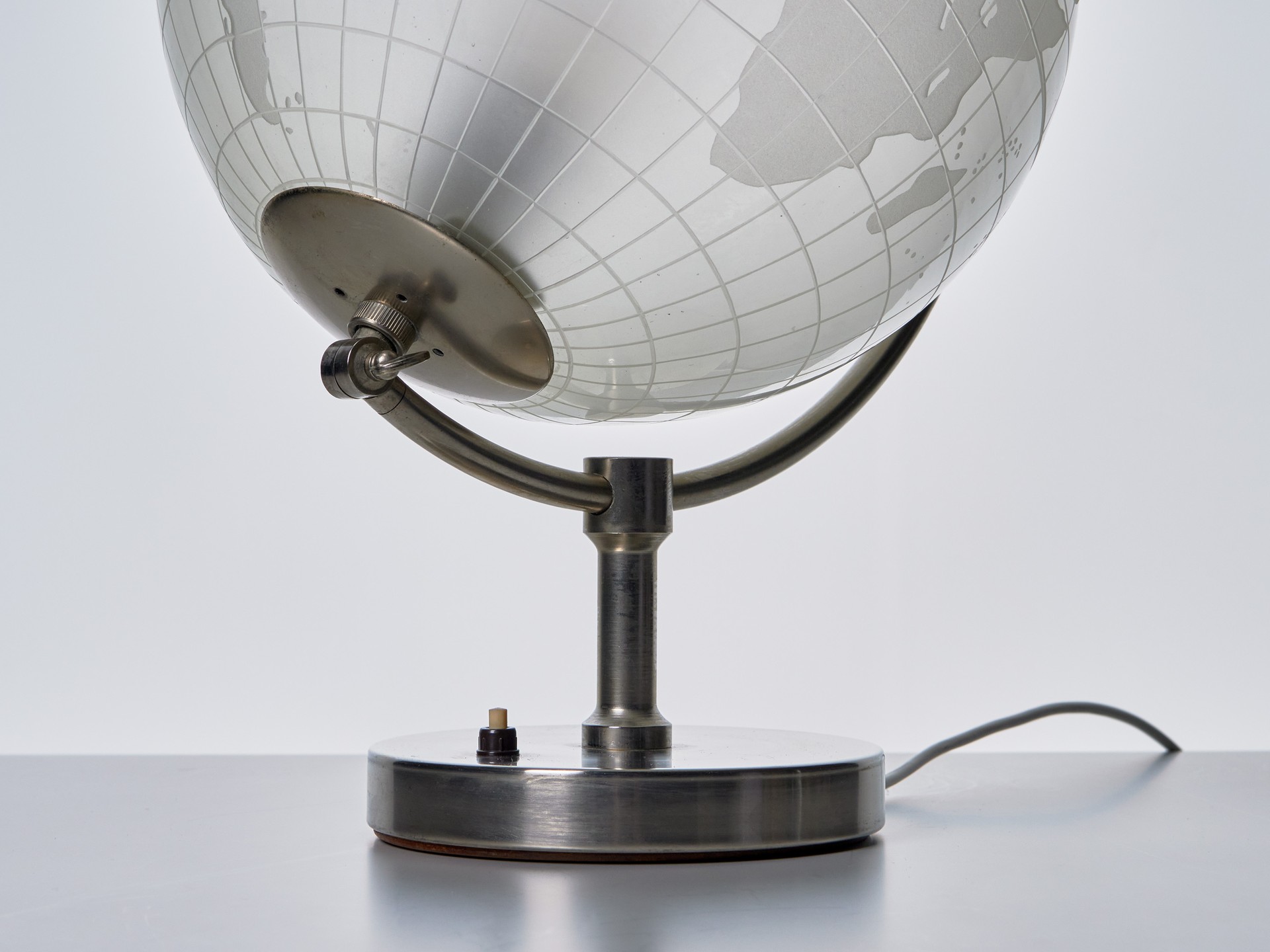 Illuminated Glass Globe image 6