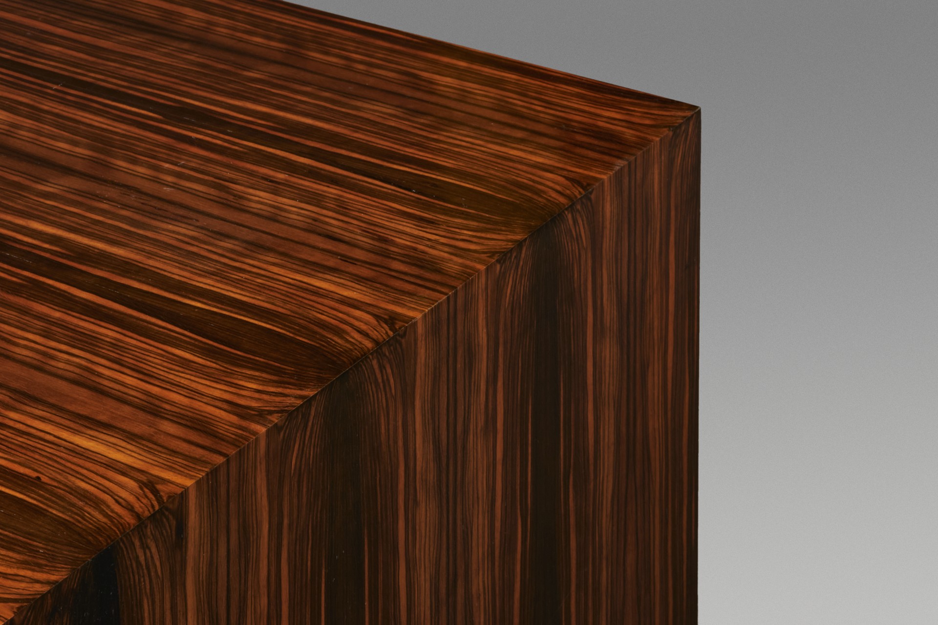 Unique Desk image 3
