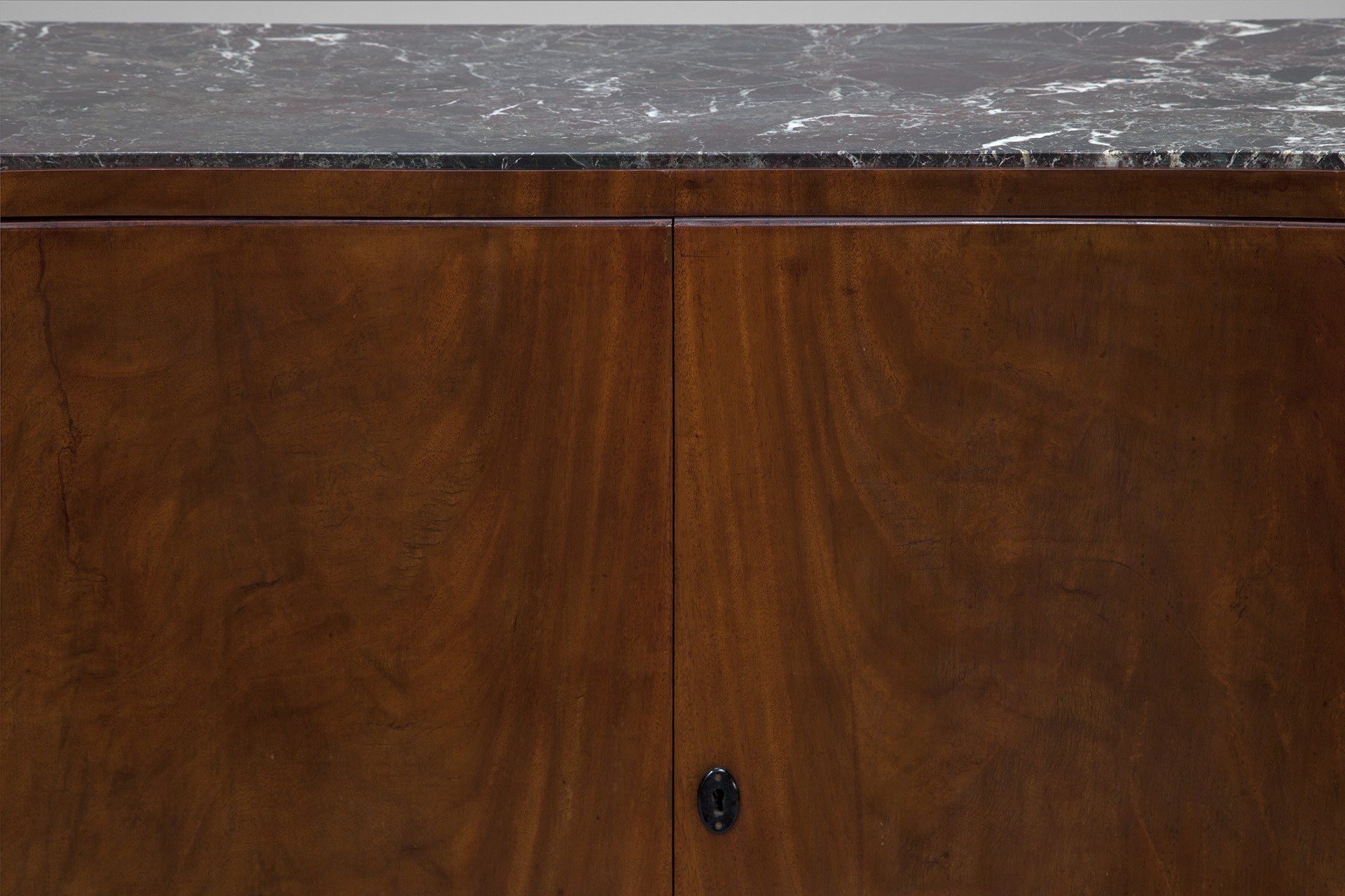 Sideboard image 5