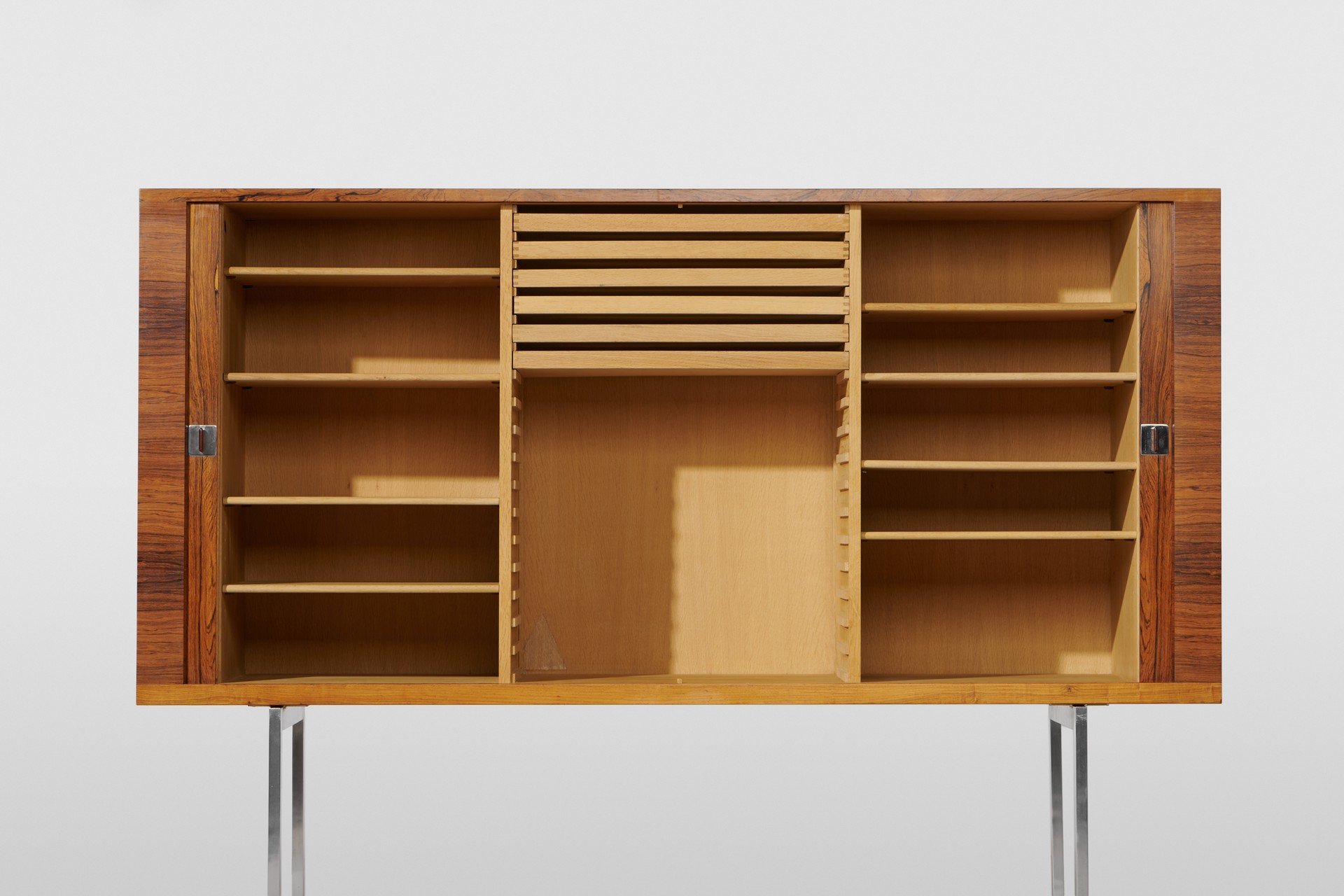 'President' Cabinet image 4